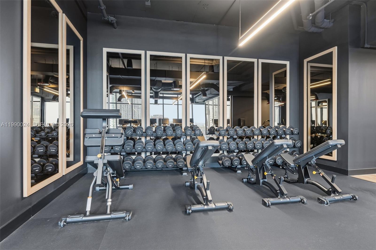 ELEVEN HOTEL & RESIDENCES - Residential