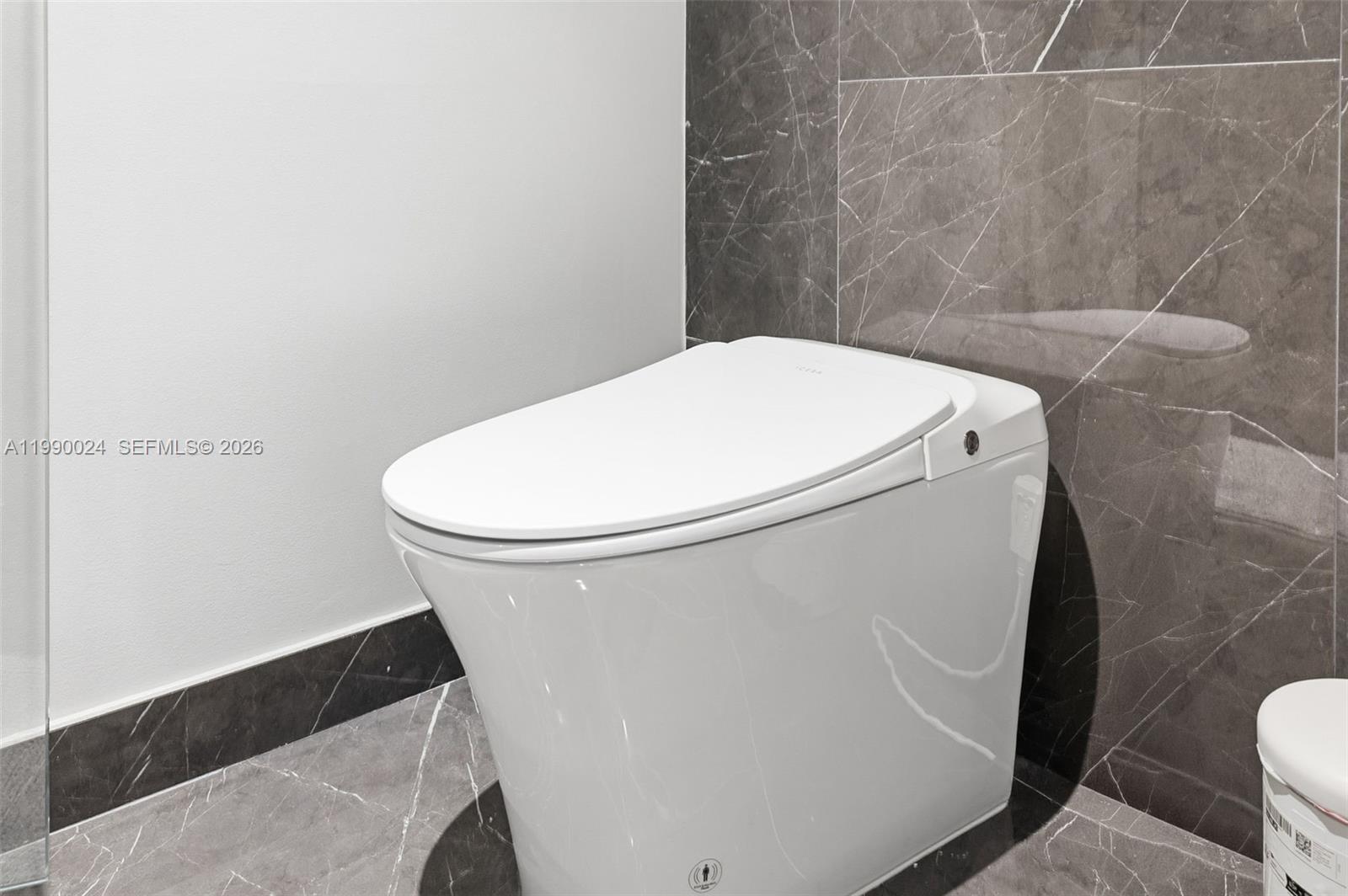 ELEVEN HOTEL & RESIDENCES - Residential