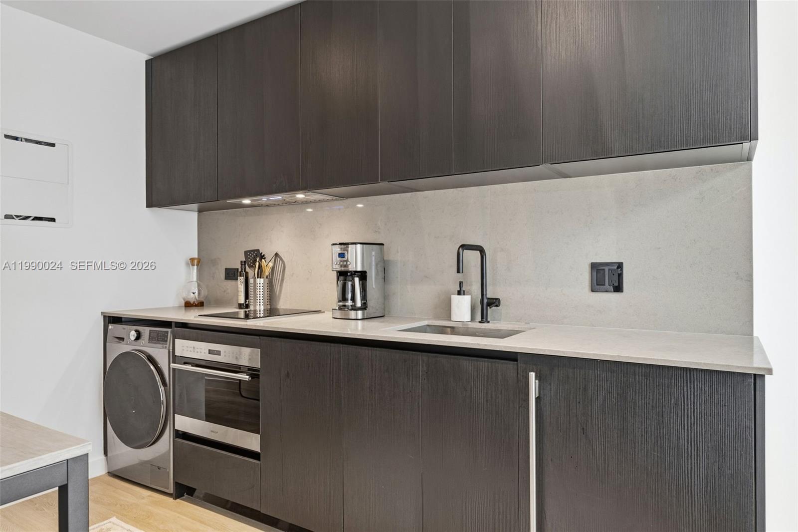 ELEVEN HOTEL & RESIDENCES - Residential