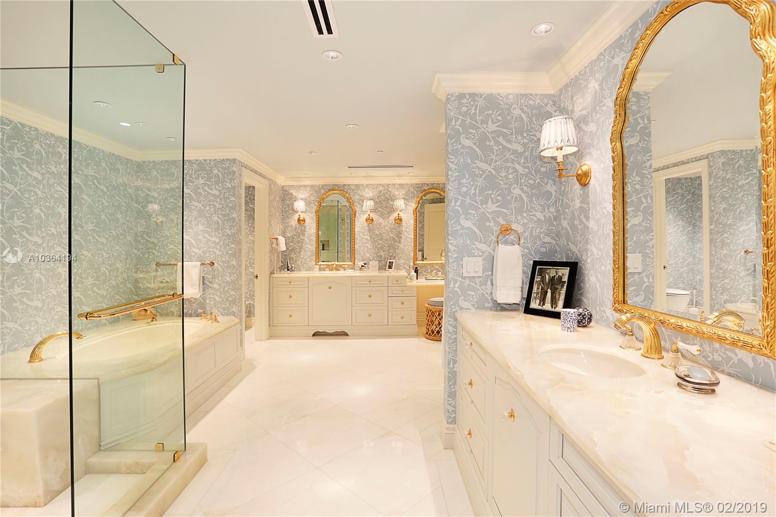 GRAND BAY TOWER CONDO - Residential