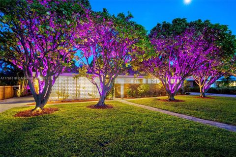 7306 Clarke Rd Lake Clarke Shores FL 33406