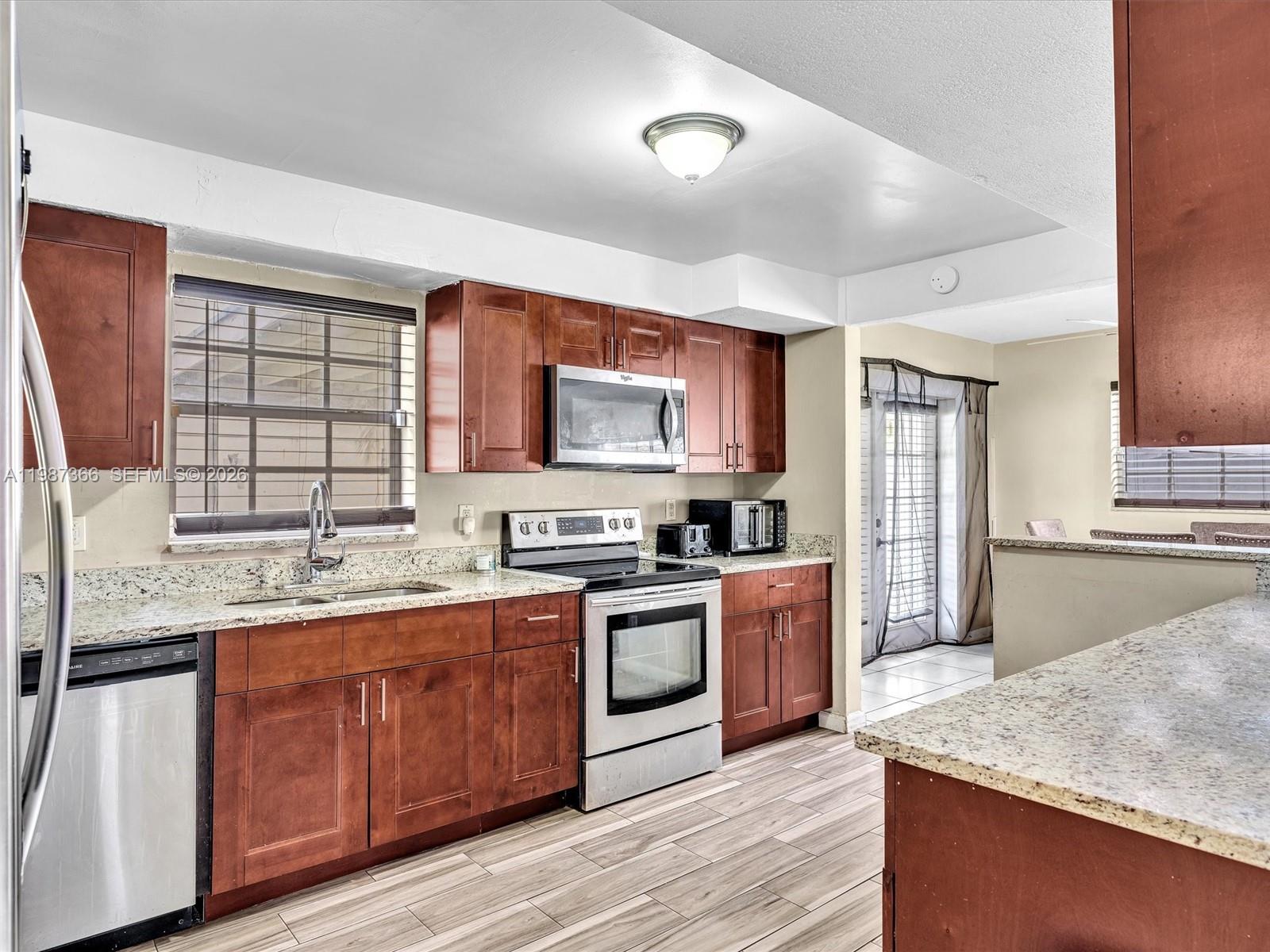 FALCON SUB NO ONE - Residential