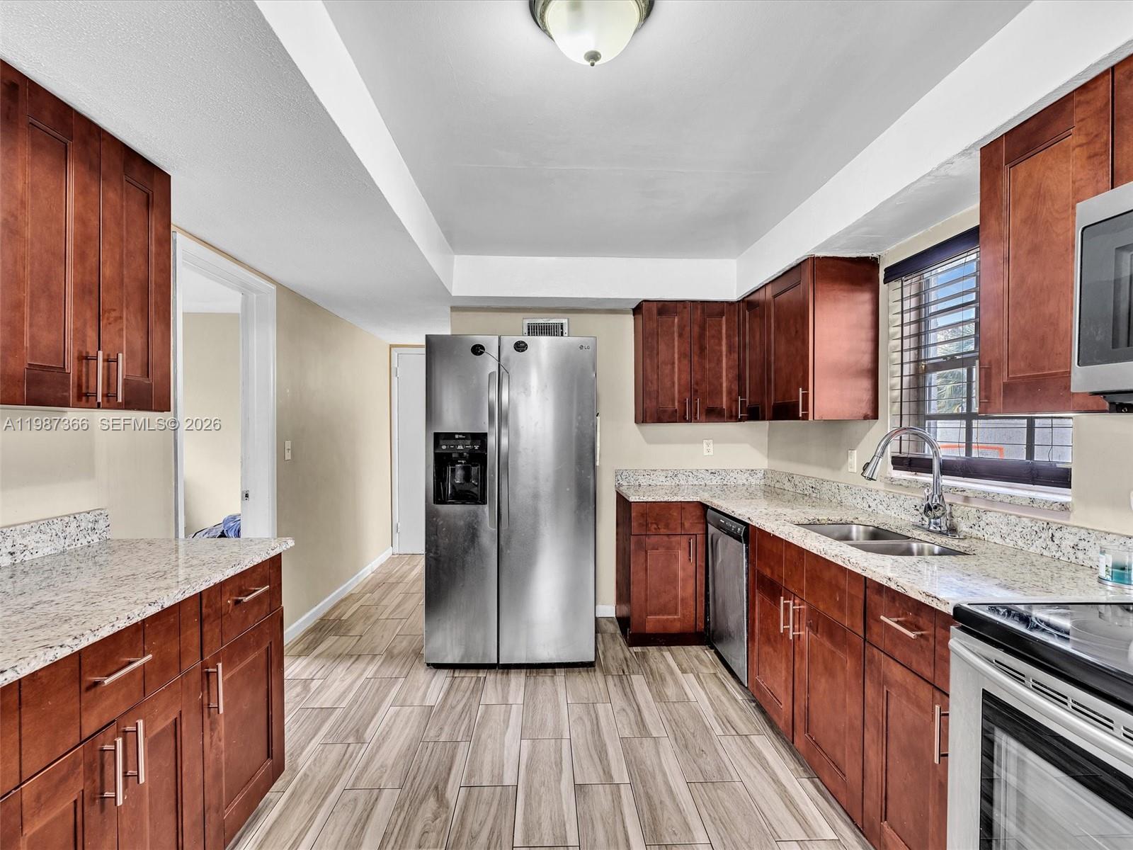 FALCON SUB NO ONE - Residential