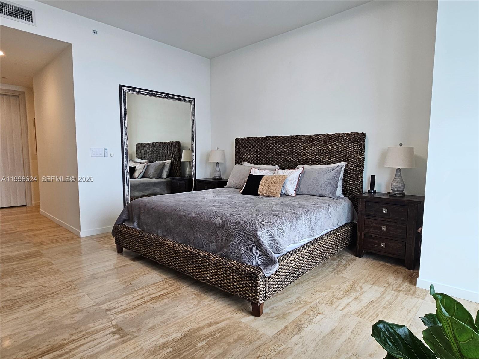 BRICKELL FLATIRON CONDO - Residential Lease