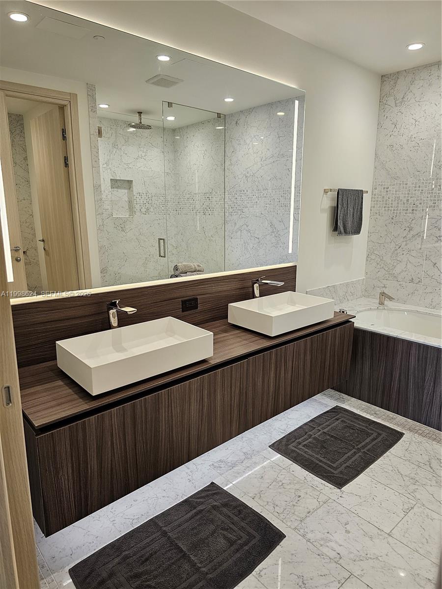 BRICKELL FLATIRON CONDO - Residential Lease