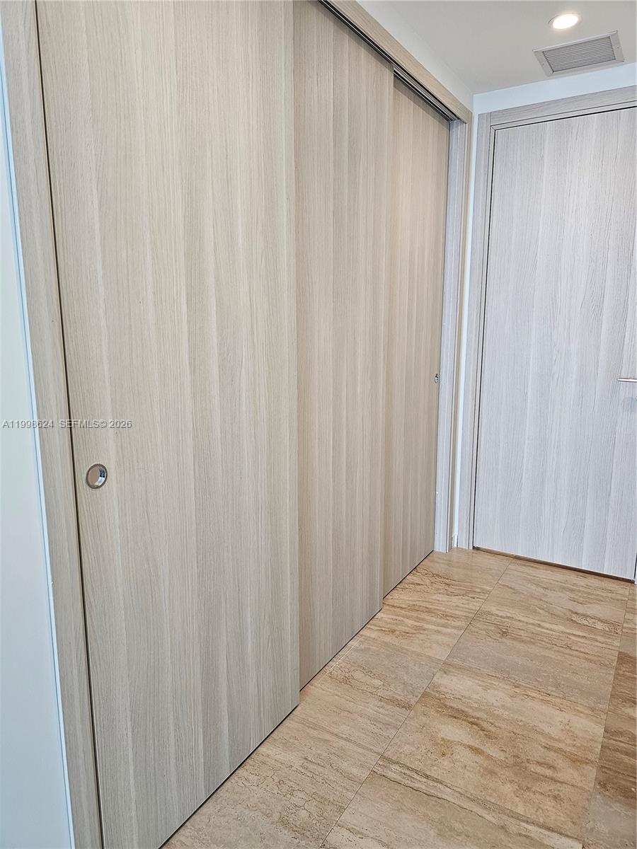 BRICKELL FLATIRON CONDO - Residential Lease