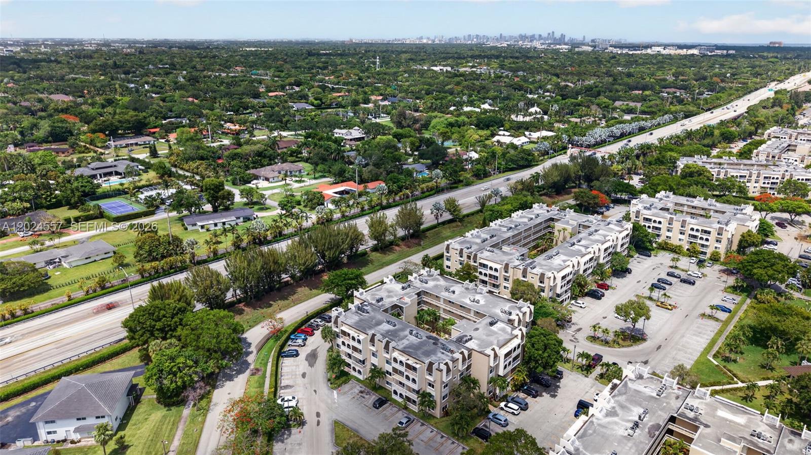 VILLAGE OF KINGS CREEK CO - Residential Lease