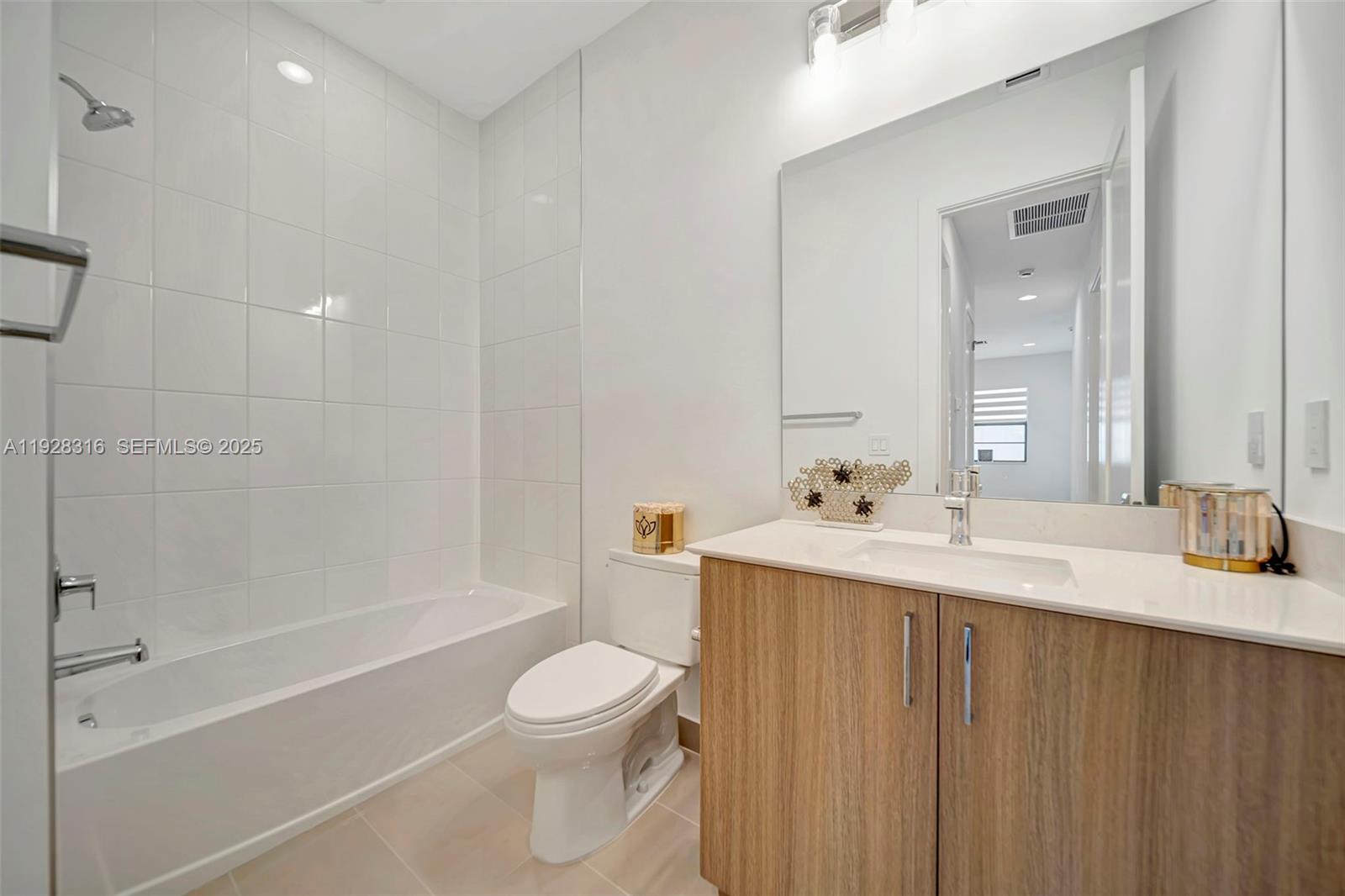 MARINA LANDINGS - Residential Lease