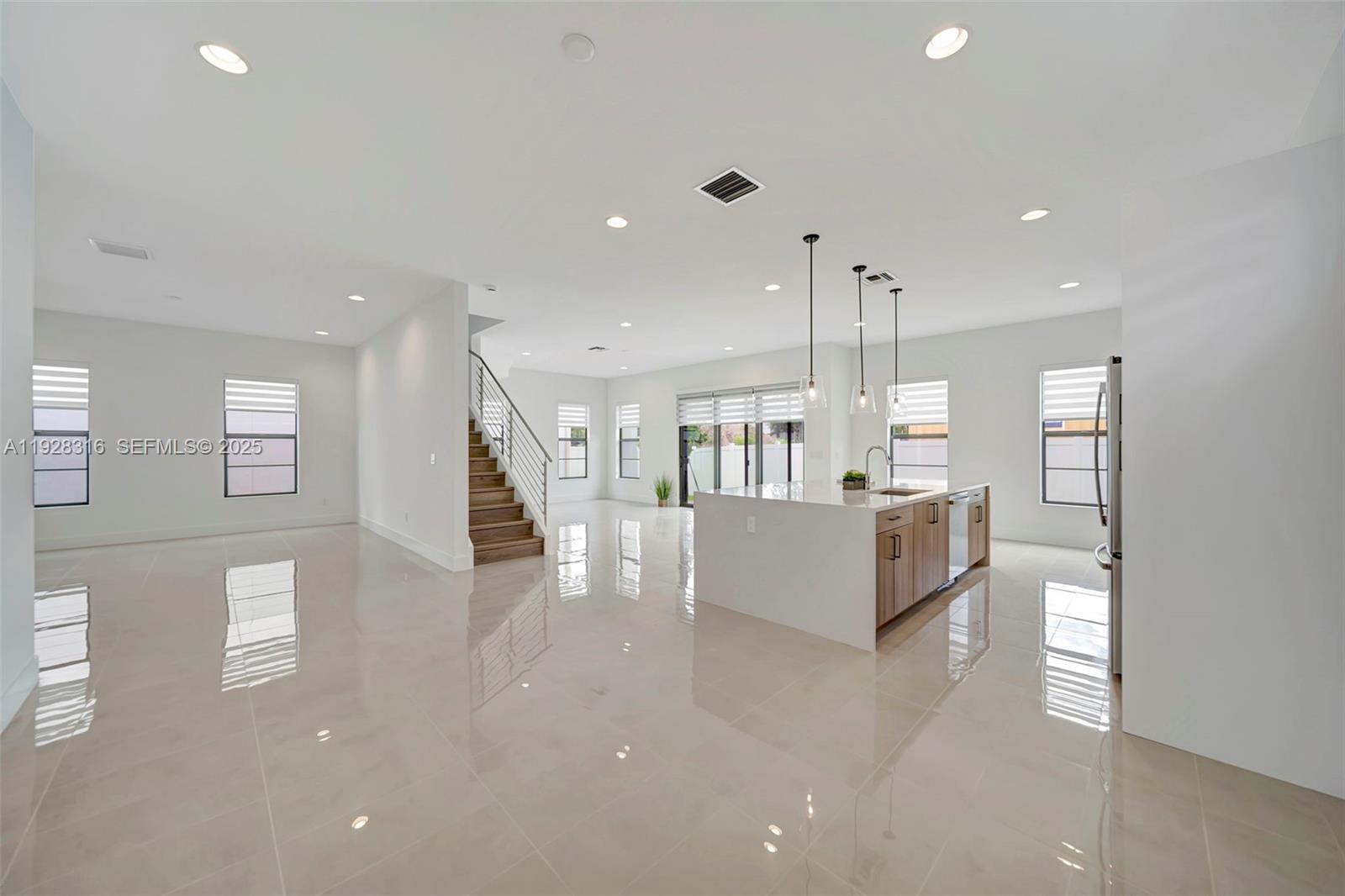 MARINA LANDINGS - Residential Lease