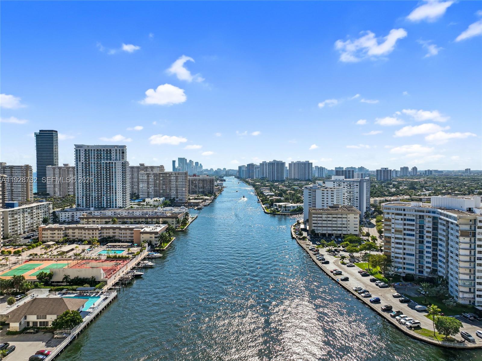 LAKE POINT TOWER CONDOMIN - Residential