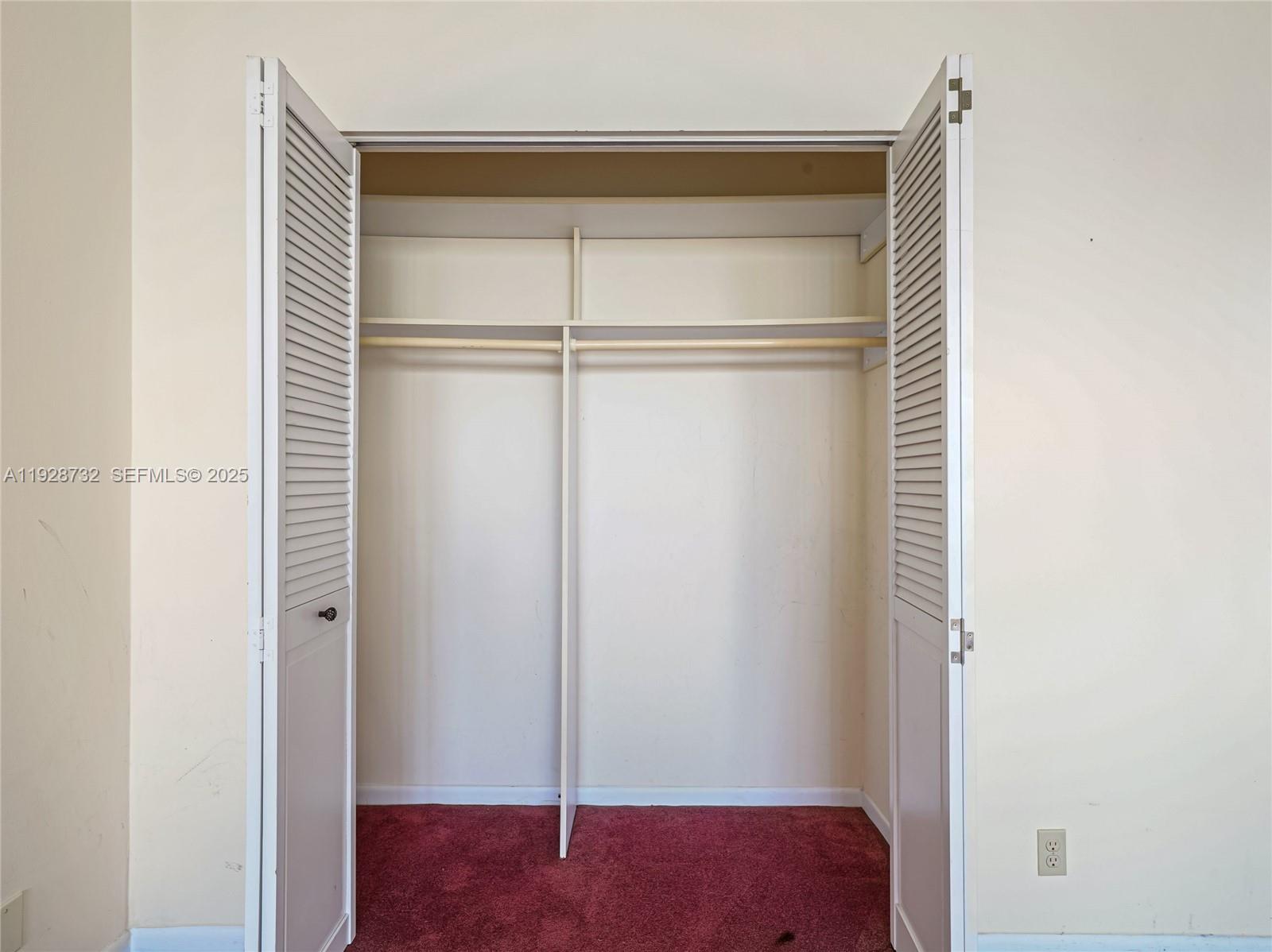 LAKE POINT TOWER CONDOMIN - Residential