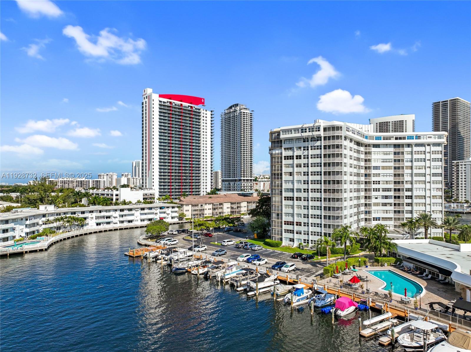 LAKE POINT TOWER CONDOMIN - Residential