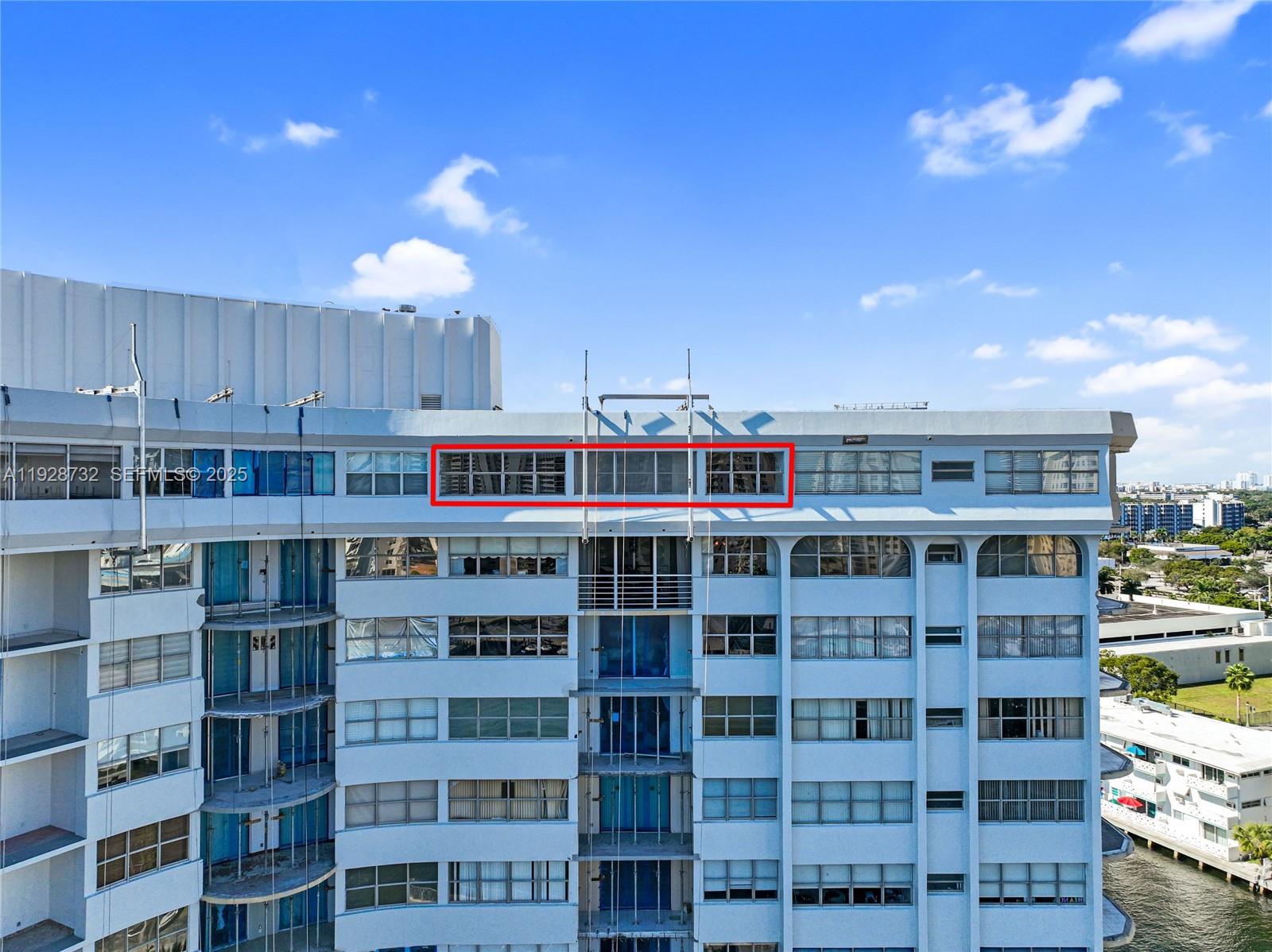 LAKE POINT TOWER CONDOMIN - Residential