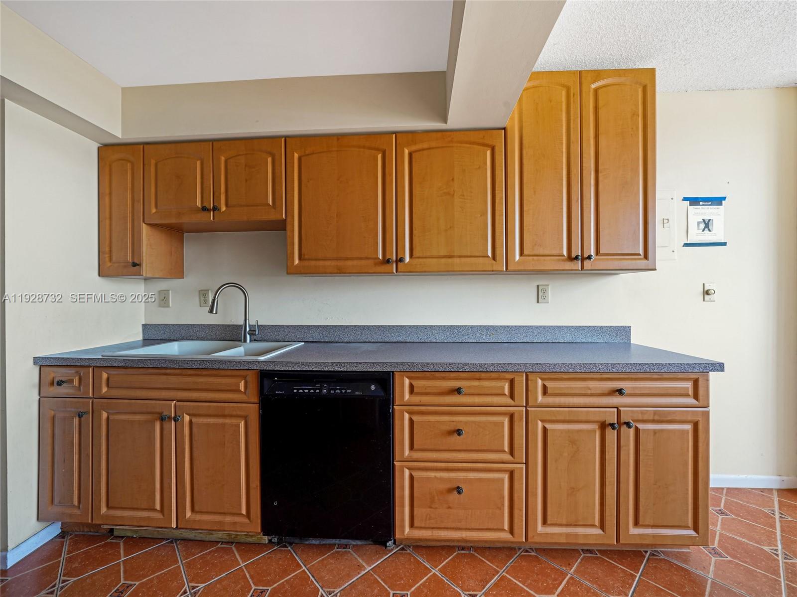 LAKE POINT TOWER CONDOMIN - Residential