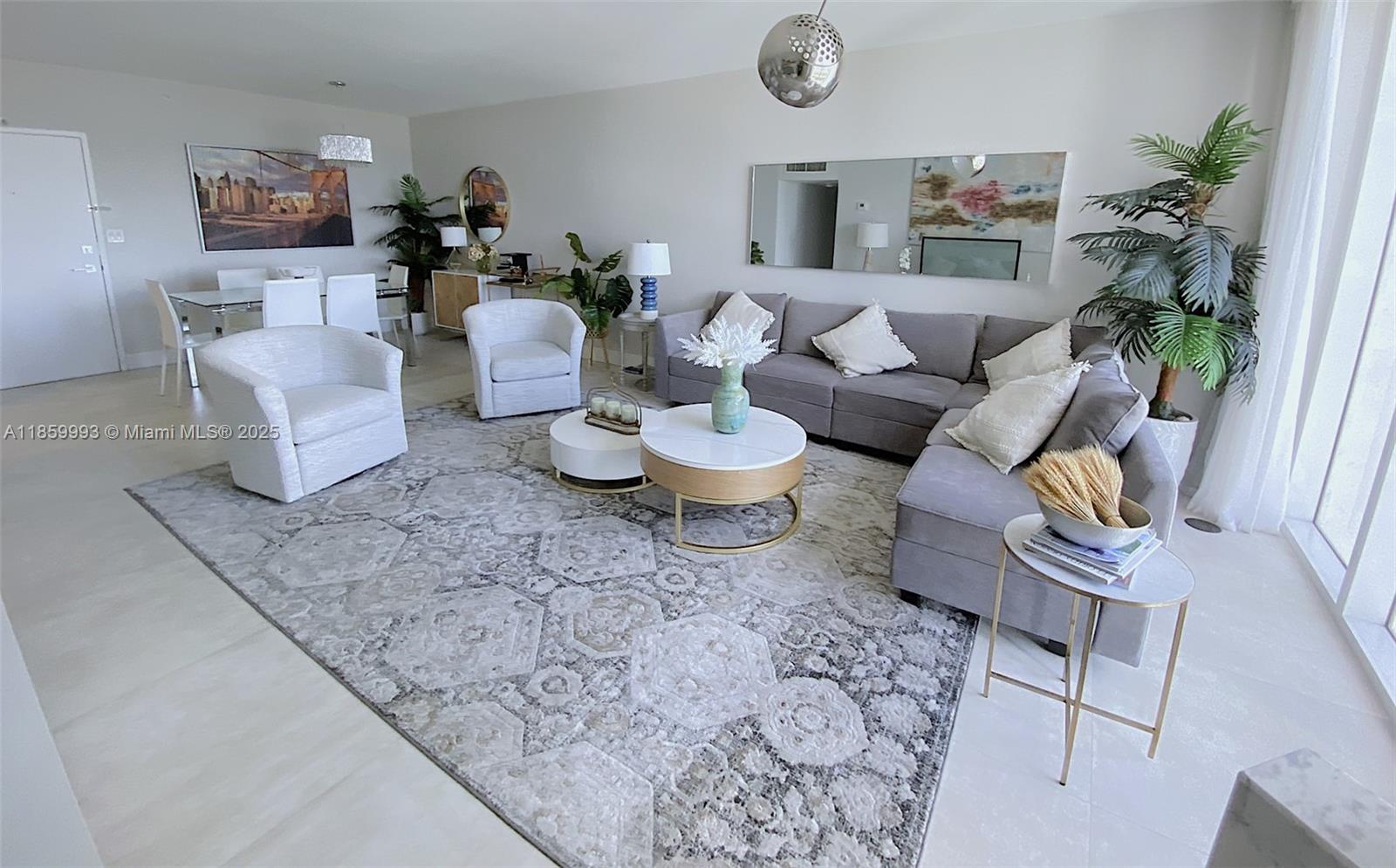 10275 Collins Ave 1130