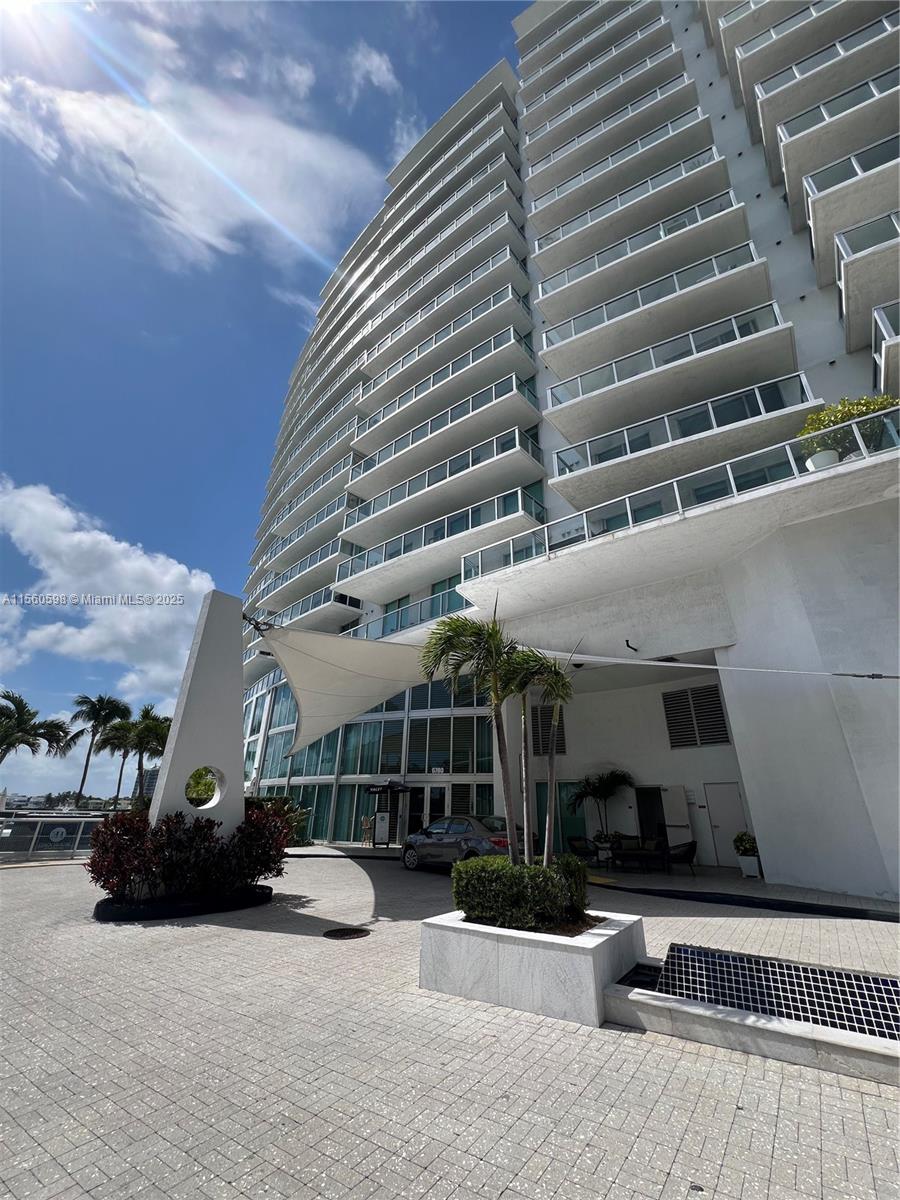 EDEN HOUSE CONDO - Residential