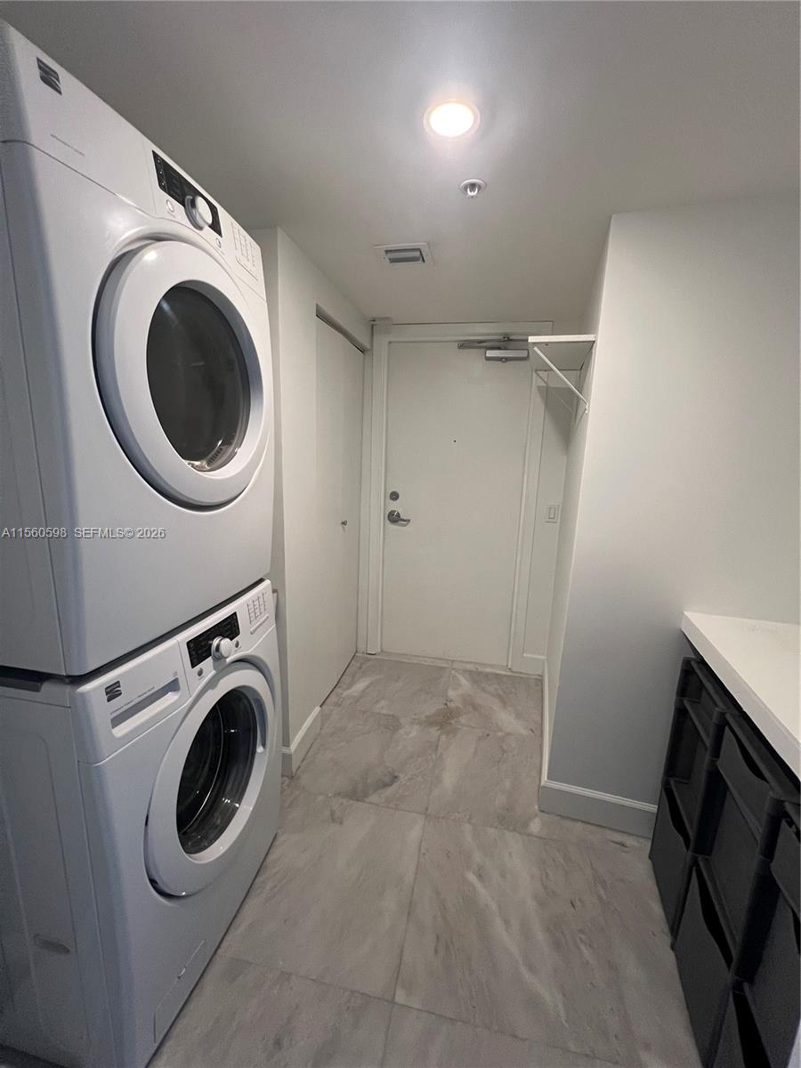 EDEN HOUSE CONDO - Residential