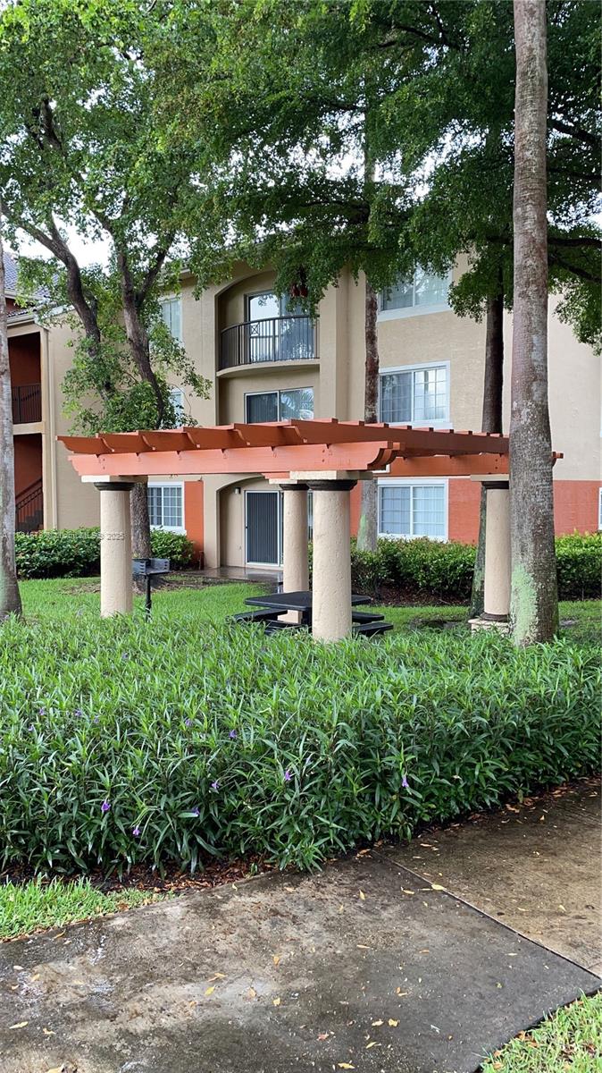 GRAND ISLES CONDO - Residential