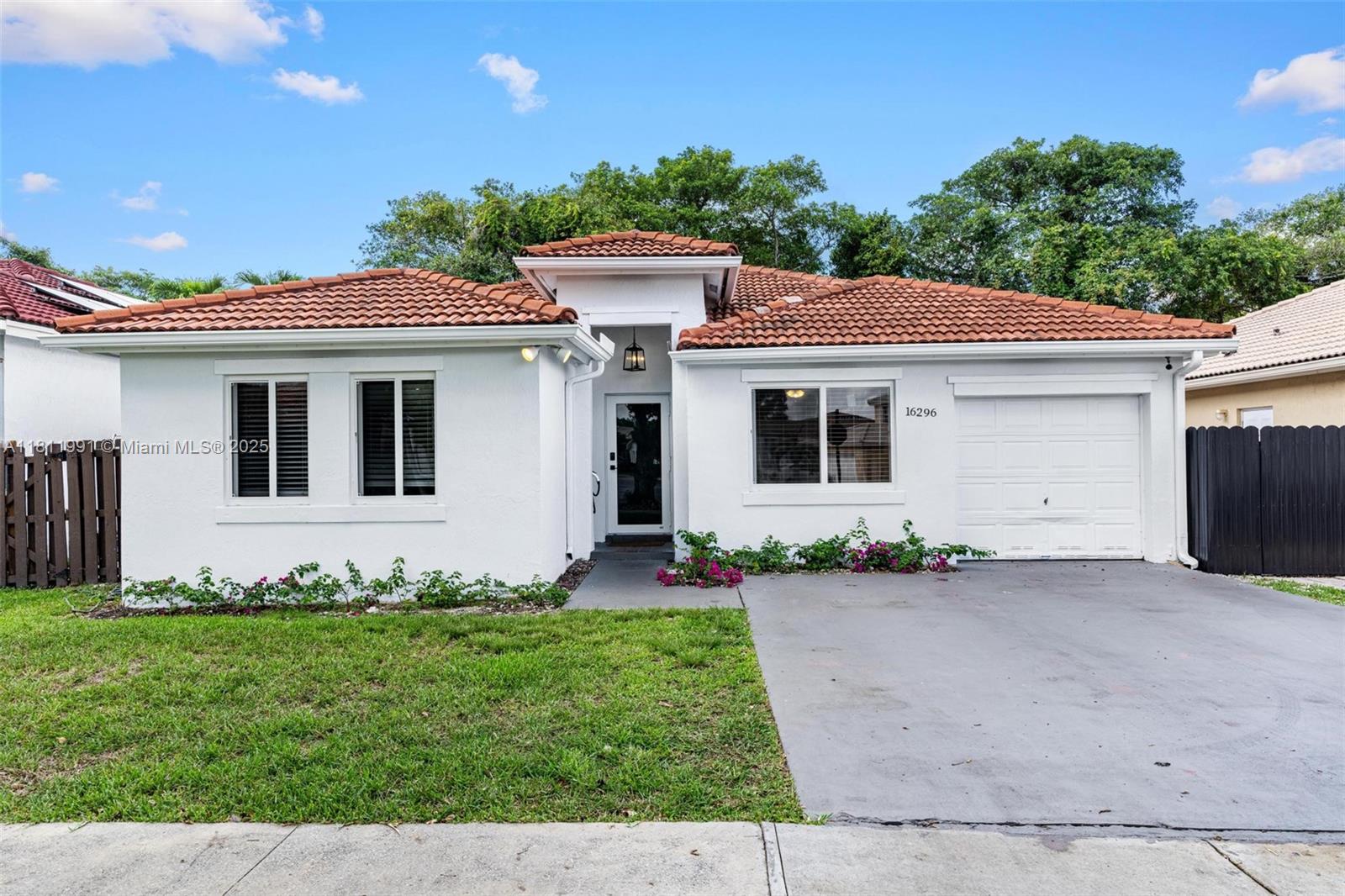 Rental Property at 16296 Sw 83rd Ln, Miami, Broward County, Florida - Bedrooms: 4 
Bathrooms: 3  - $4,100 MO.