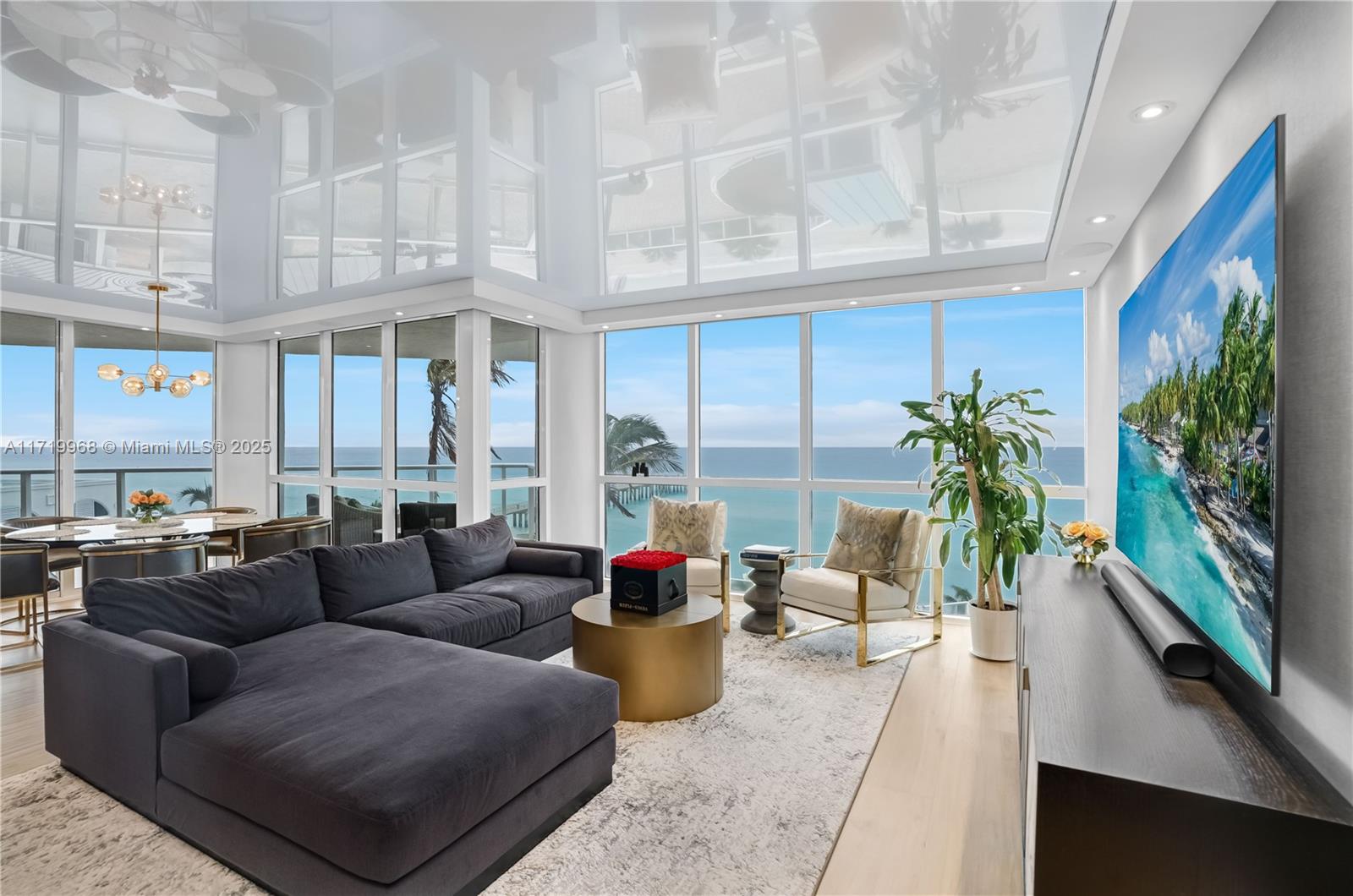 16485 Collins Ave 636