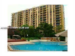 NICE UNI 1/1 GATED COMMUNITY, CLOSE MALL AND WHOLE FOOD !!!!! INCREIBLE VIEW !!!! GREAT LOCATION !!!!!! EASY TO SHOW