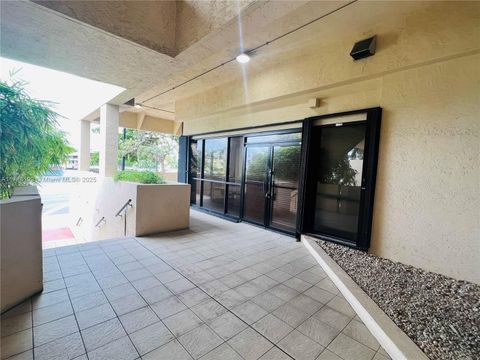 2555 Collins Ave C-7 Miami Beach FL 33140
