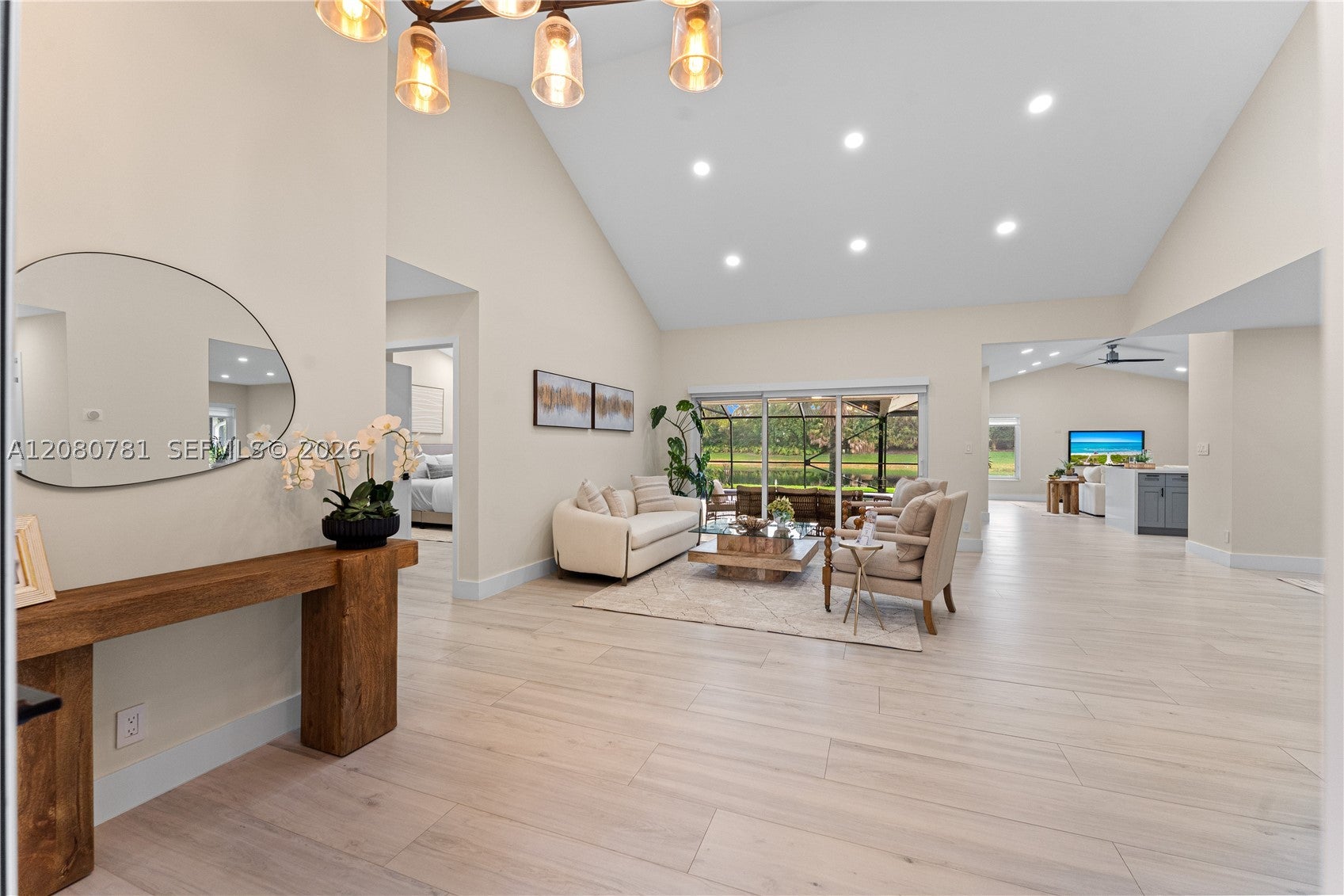 1900 Lakeshore Dr
