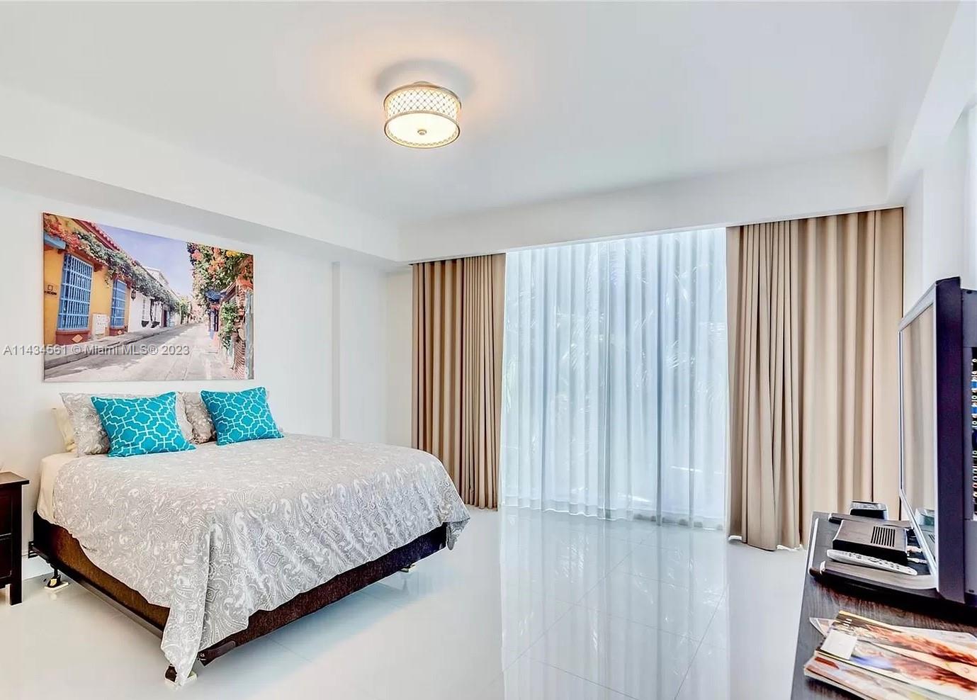 RIVA CONDOMINIUM - Residential Lease