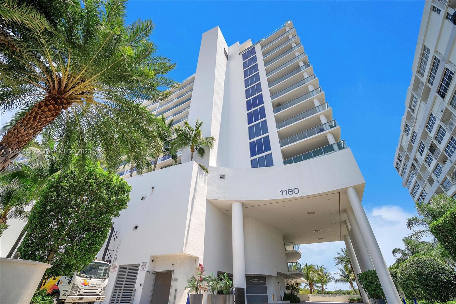 RIVA CONDOMINIUM - Residential Lease