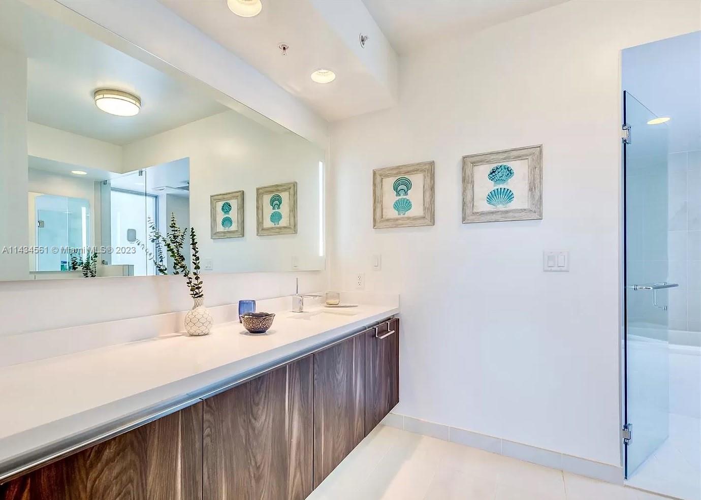 RIVA CONDOMINIUM - Residential Lease