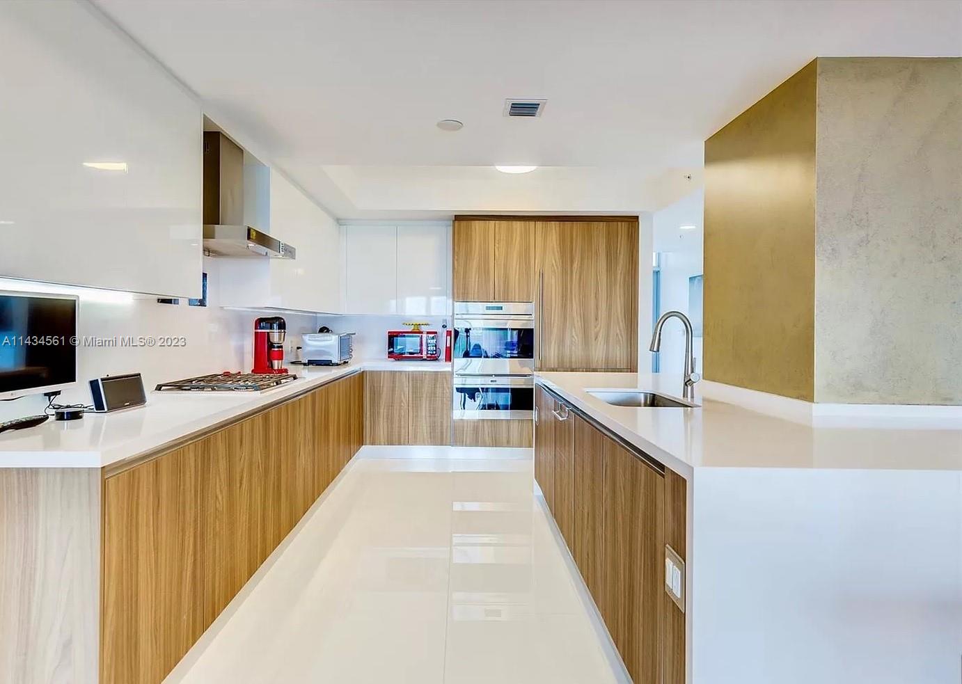 RIVA CONDOMINIUM - Residential Lease