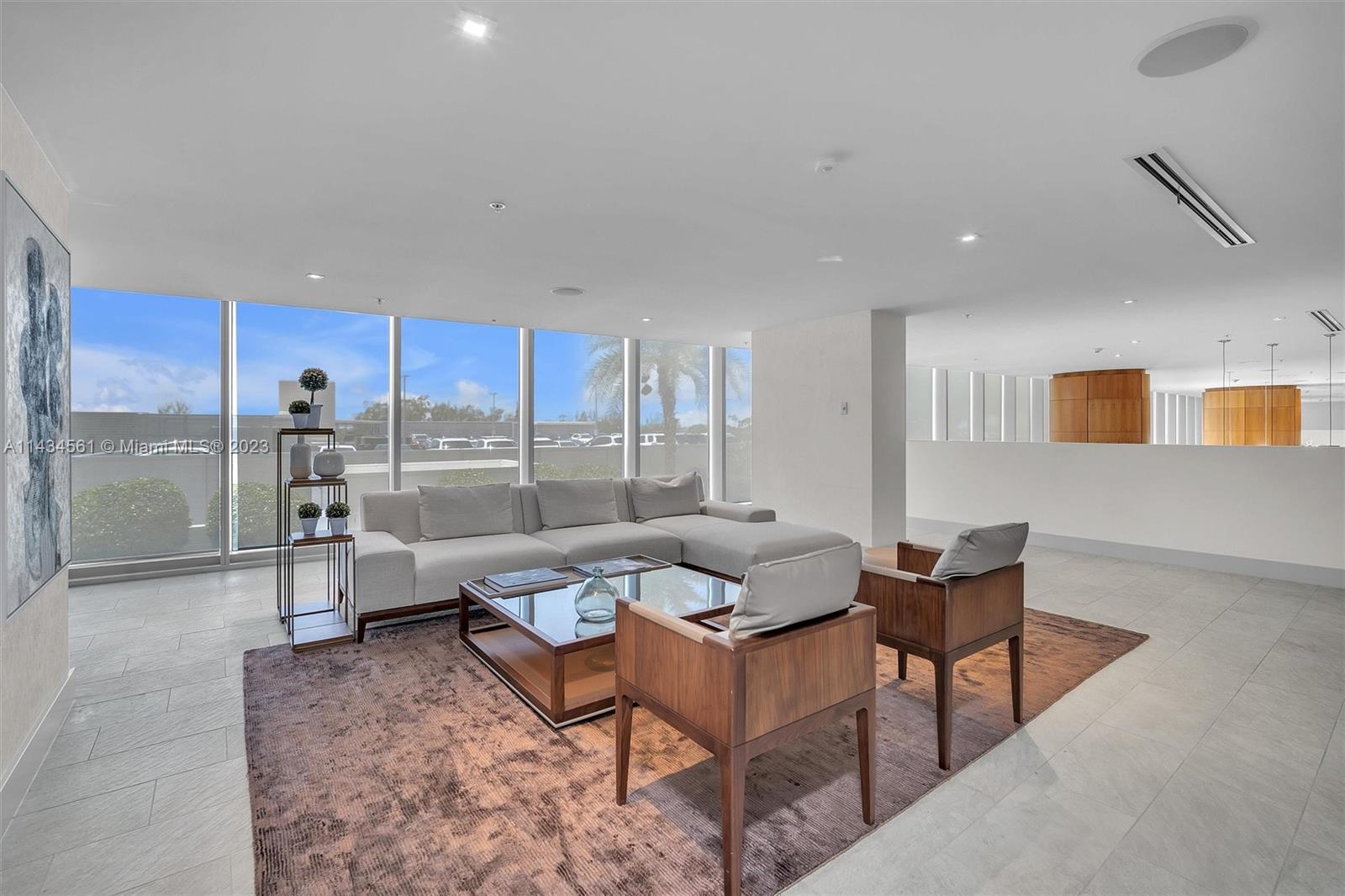RIVA CONDOMINIUM - Residential Lease
