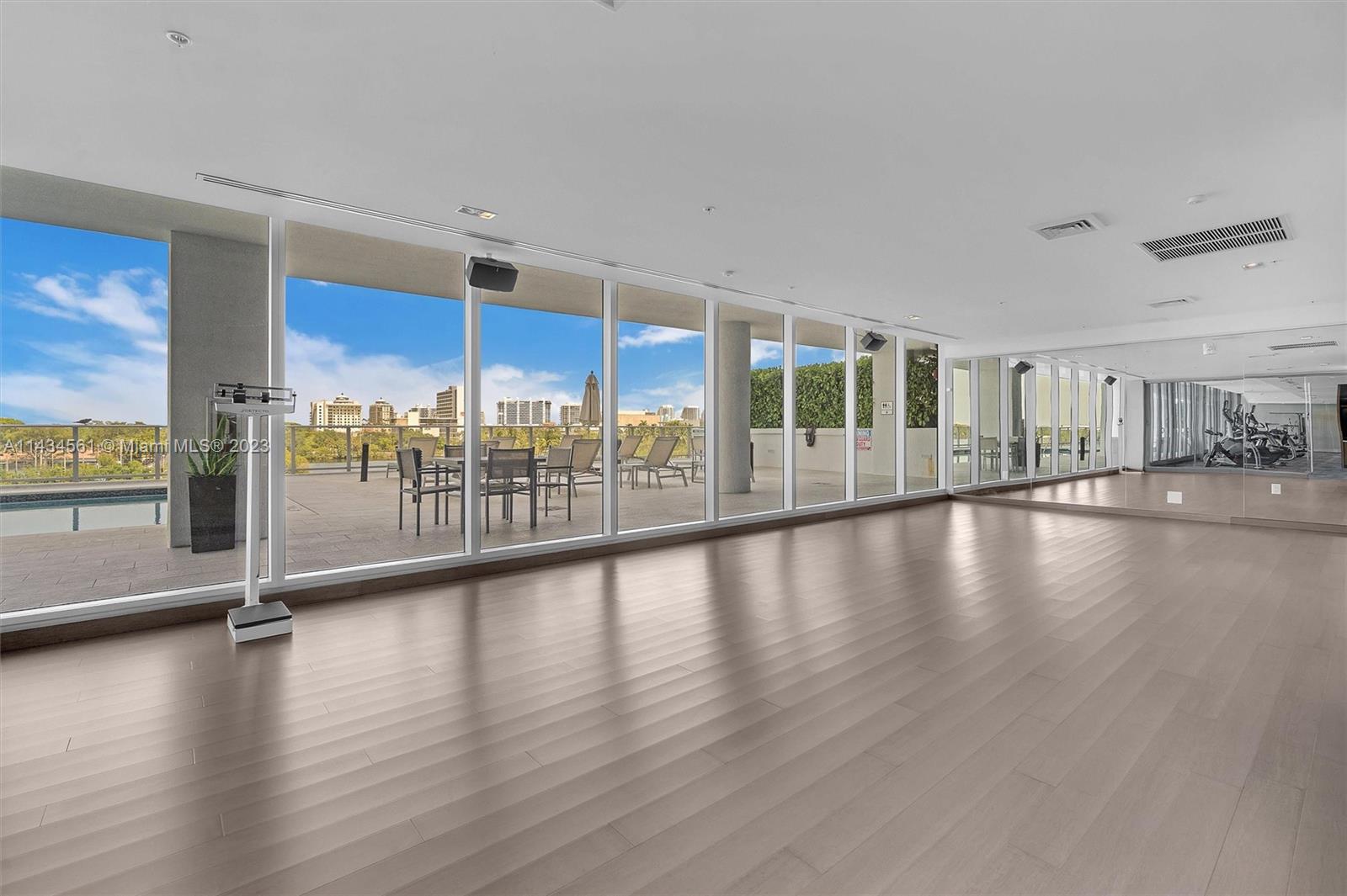 RIVA CONDOMINIUM - Residential Lease