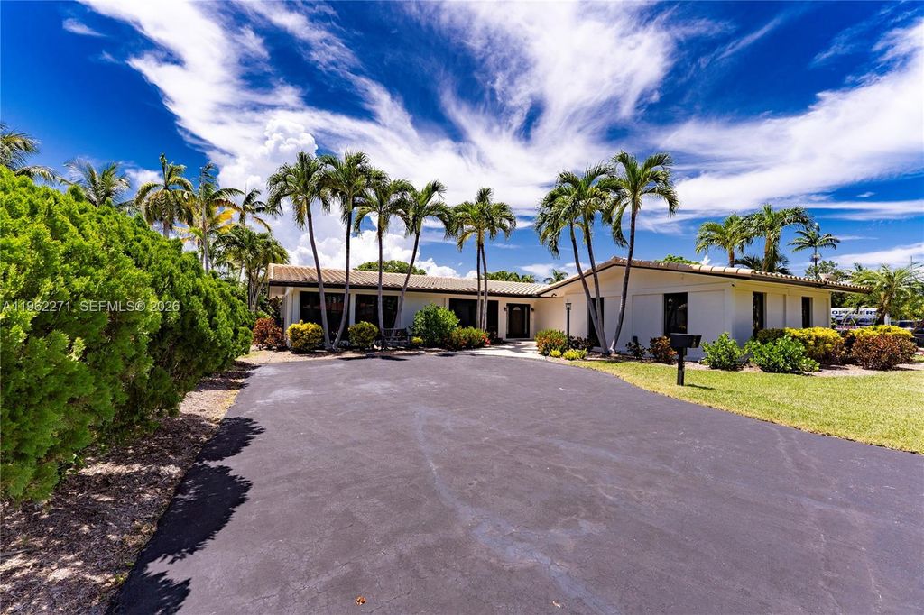 Photo of 636 Hibiscus Dr #0, Hallandale Beach, FL 33009 (MLS # A11962271)