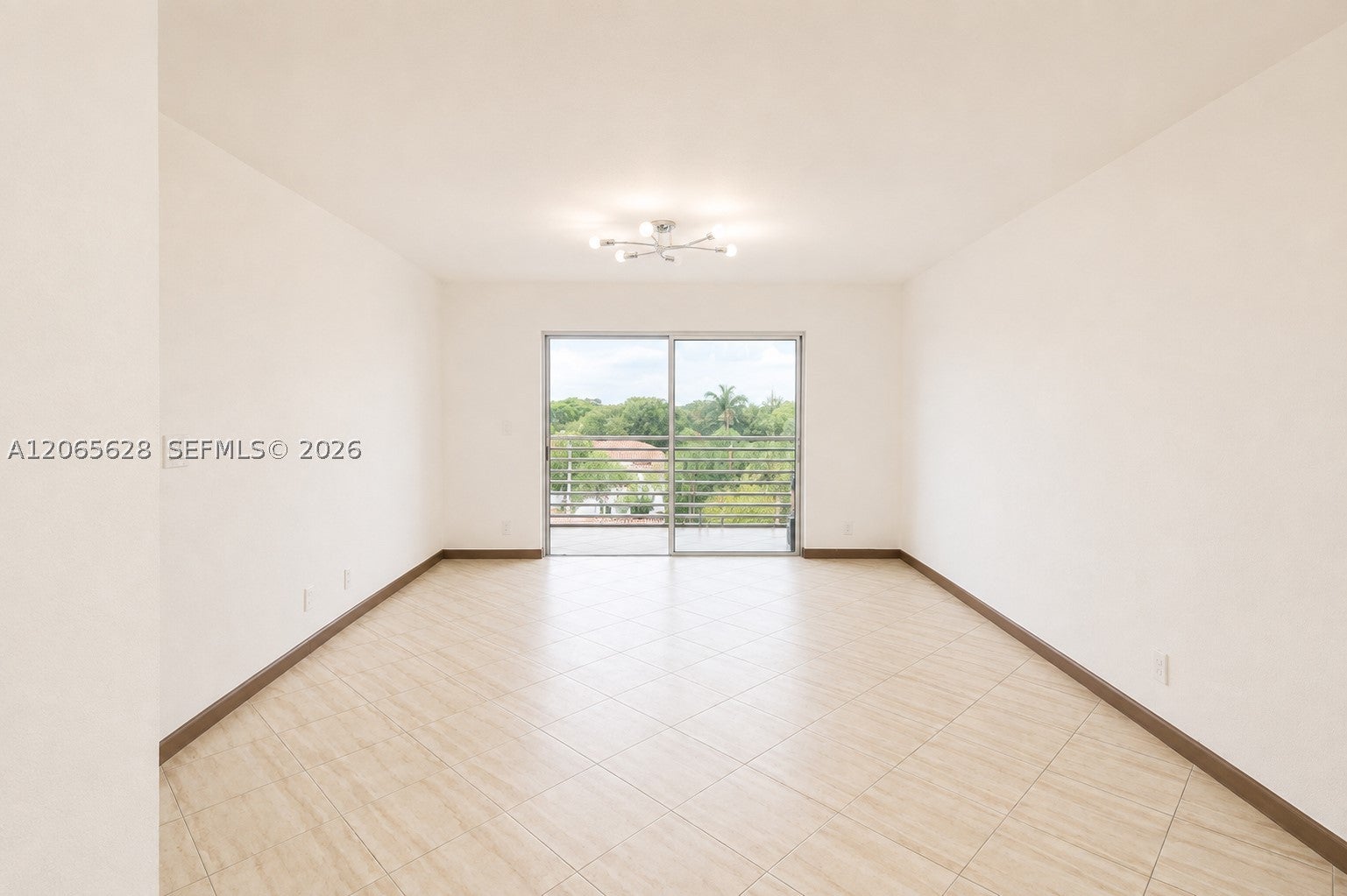 3120 N Pine Island Rd 403