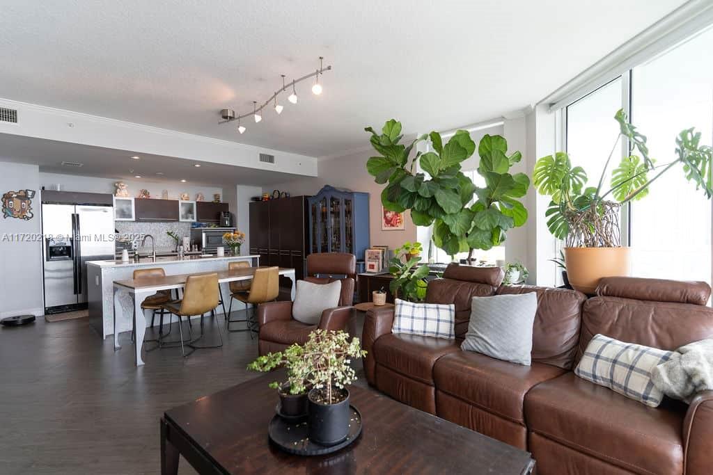 1900 N Bayshore Dr 2018