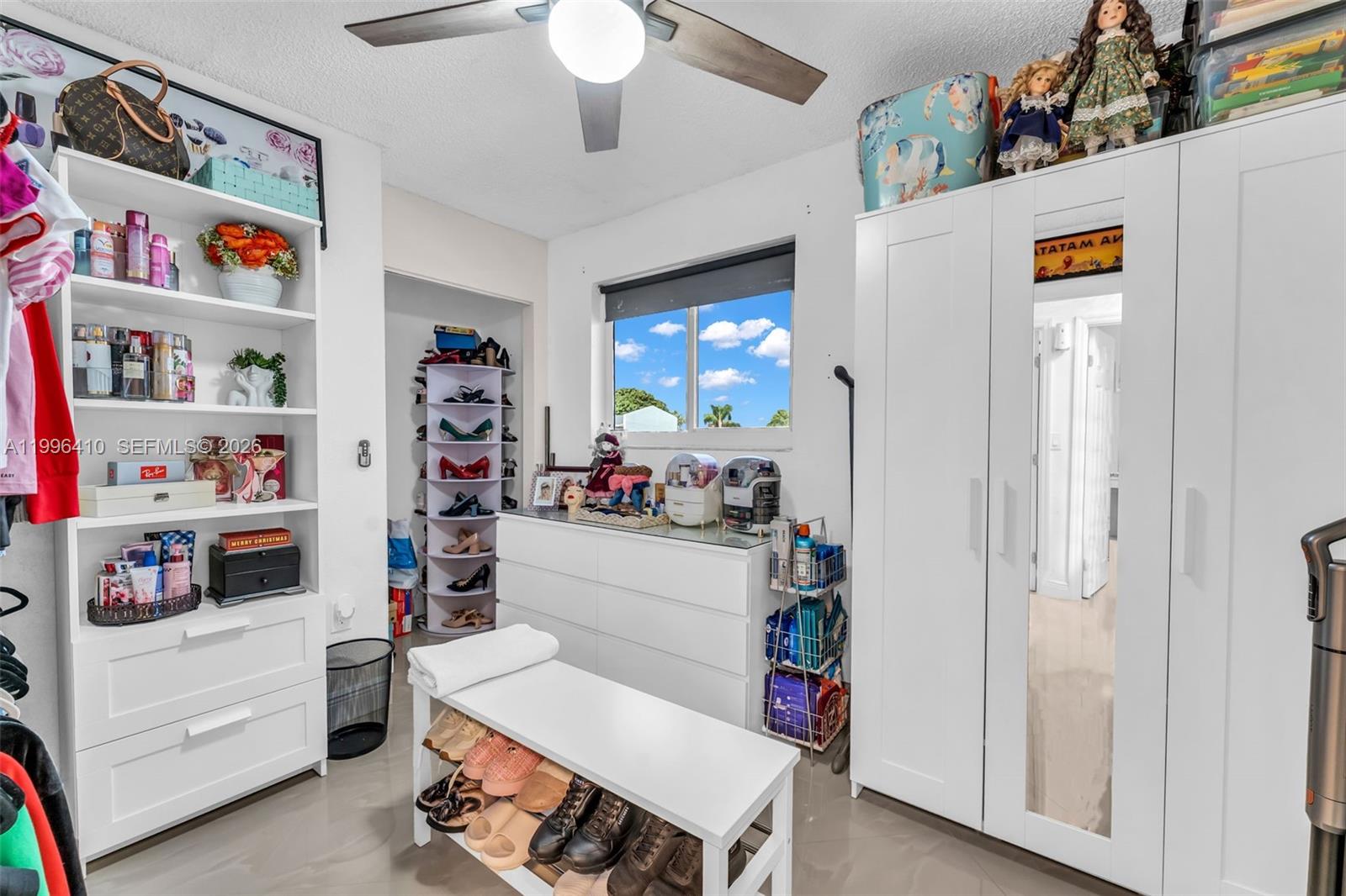 LAKES OF ACADIA UNIT 5, T - Residential