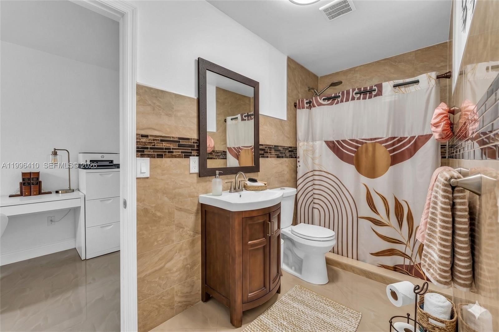 LAKES OF ACADIA UNIT 5, T - Residential