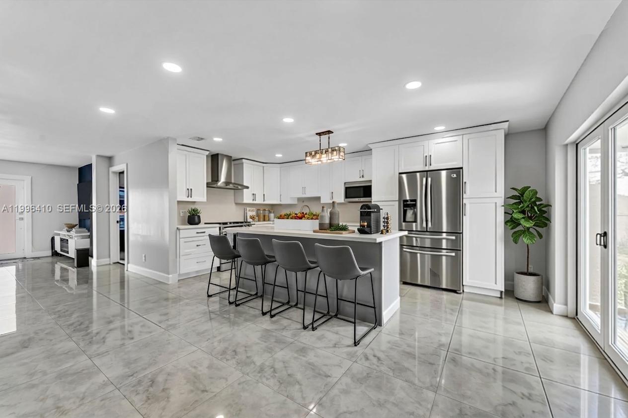 LAKES OF ACADIA UNIT 5, T - Residential