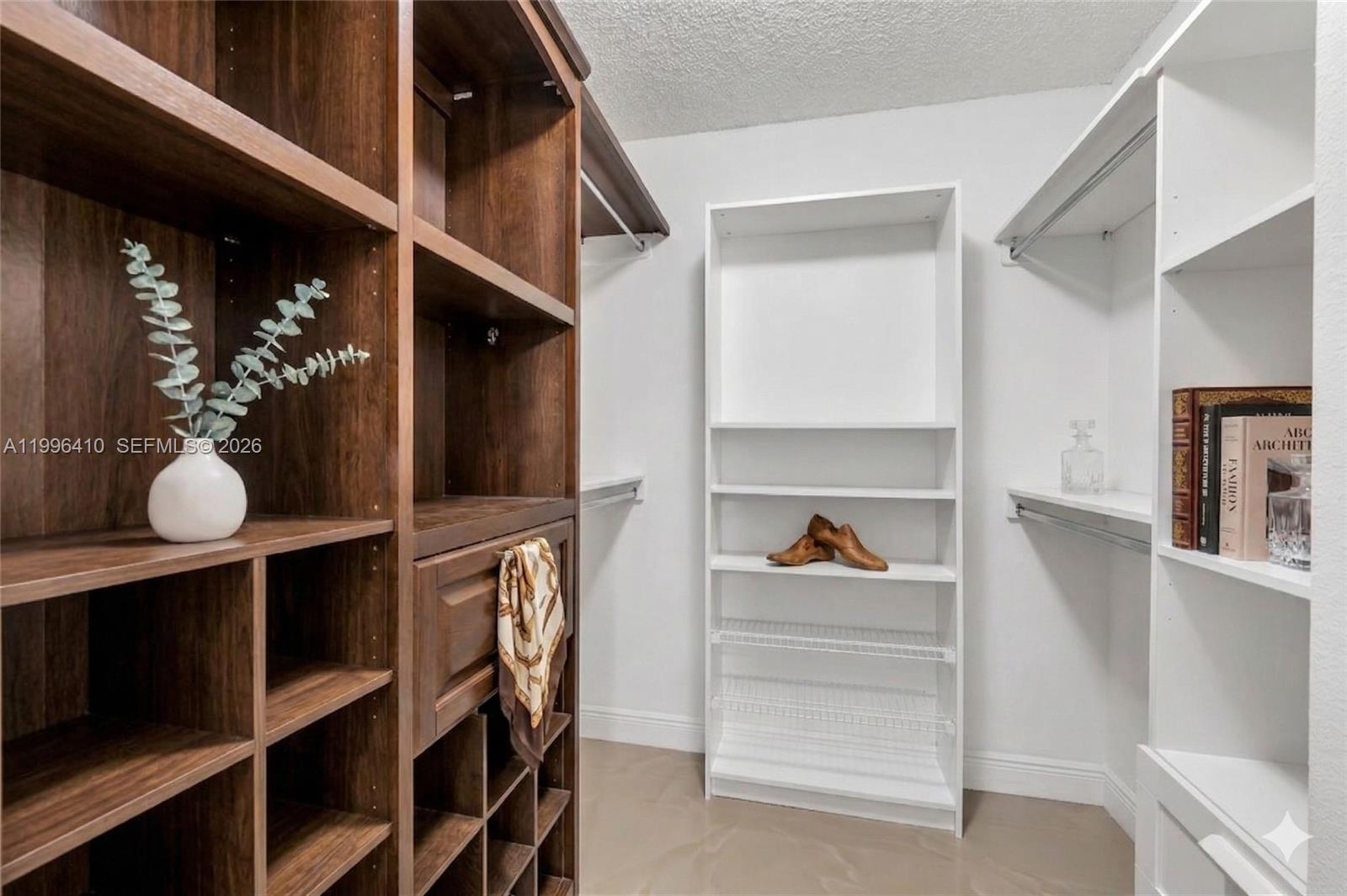 LAKES OF ACADIA UNIT 5, T - Residential