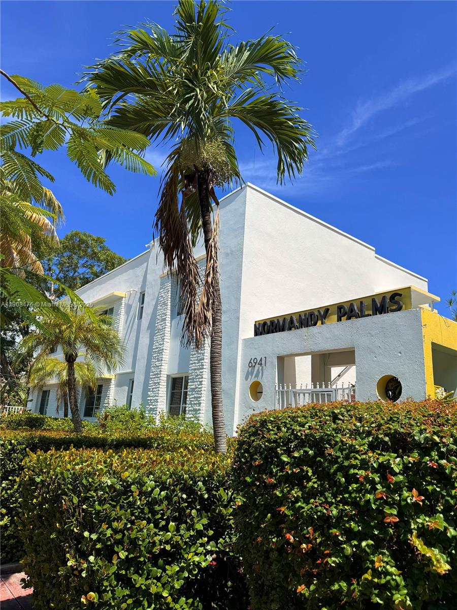 NORMANDY PALMS CONDO - Residential Lease