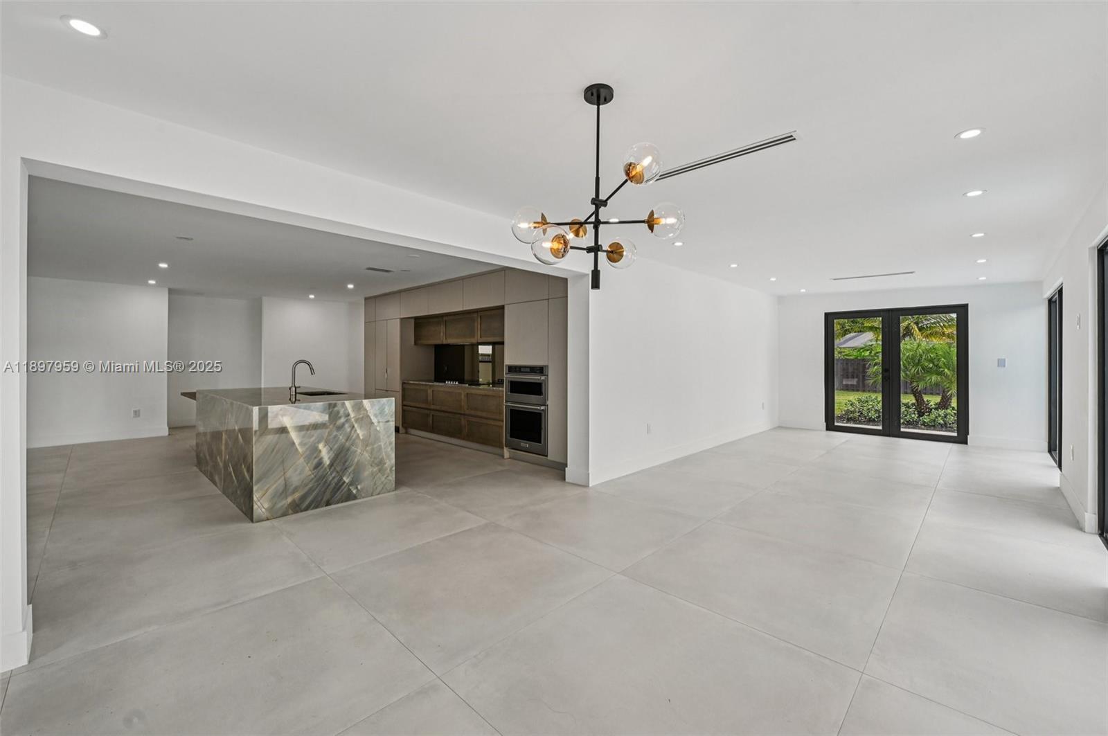 AVOCADO ACRES 1ST ADDN - Residential