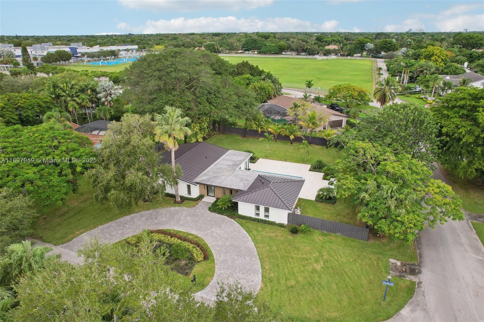 AVOCADO ACRES 1ST ADDN - Residential