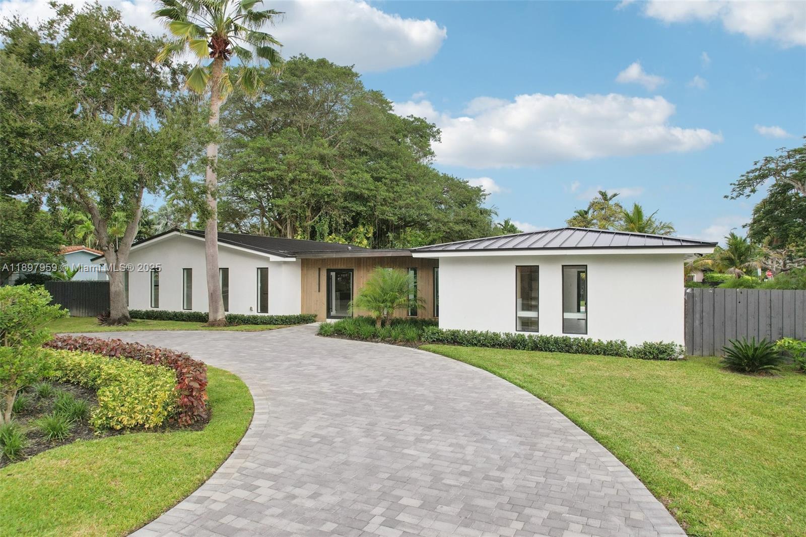 AVOCADO ACRES 1ST ADDN - Residential