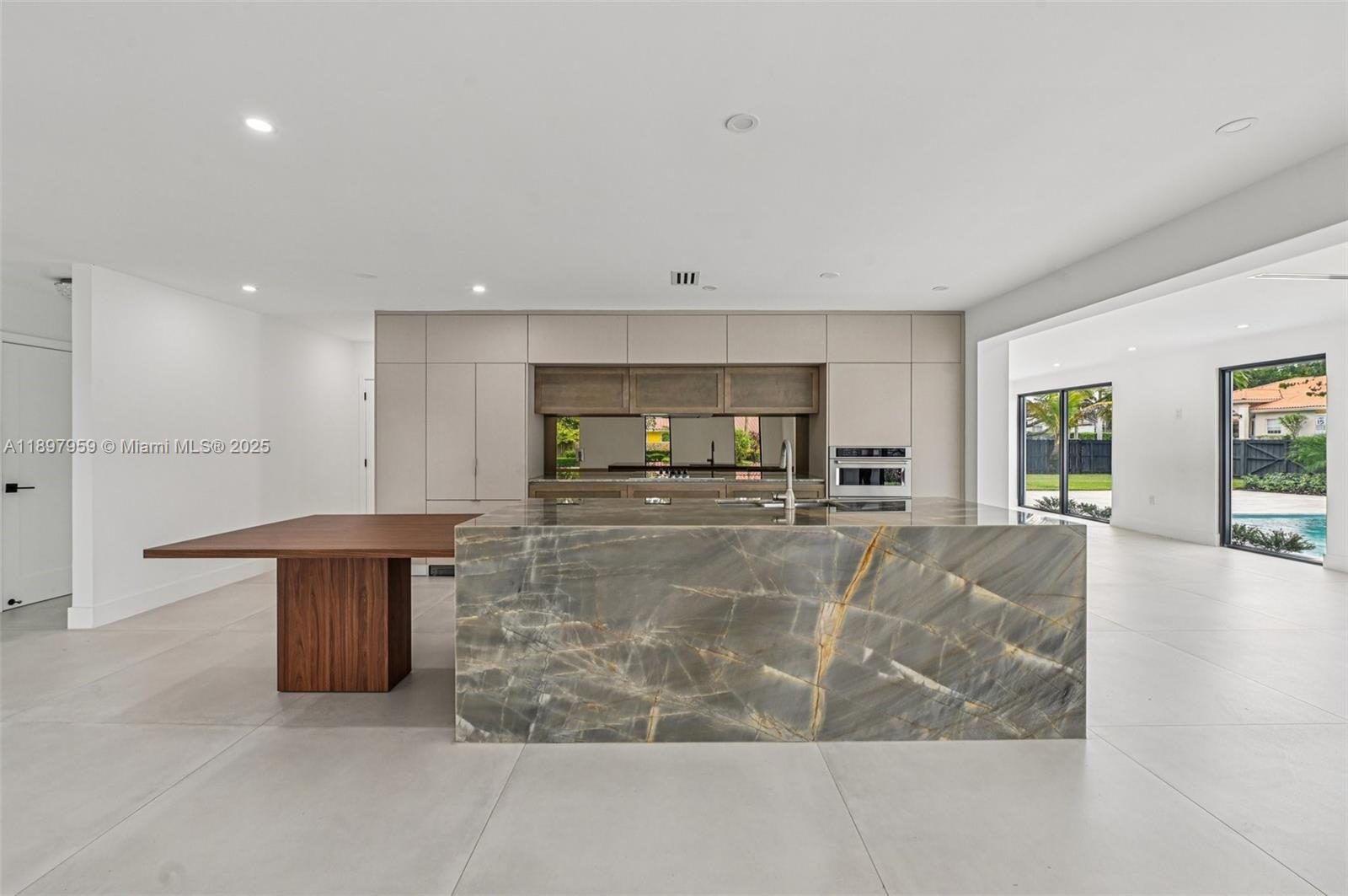 AVOCADO ACRES 1ST ADDN - Residential