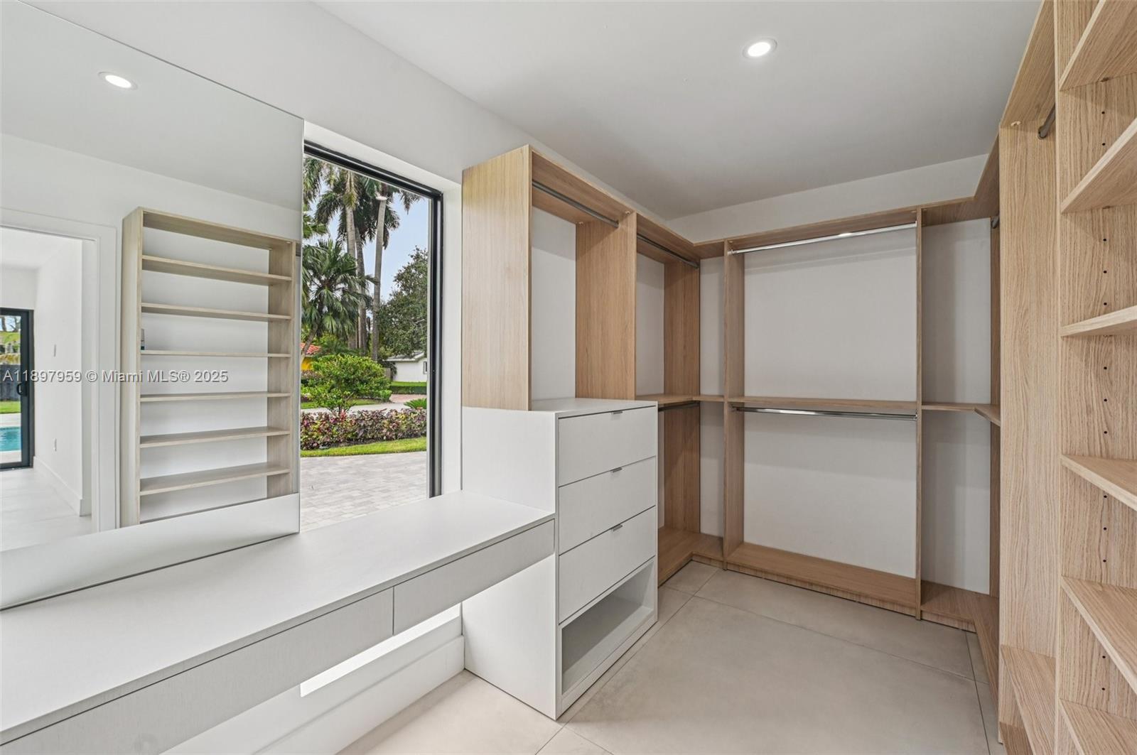 AVOCADO ACRES 1ST ADDN - Residential