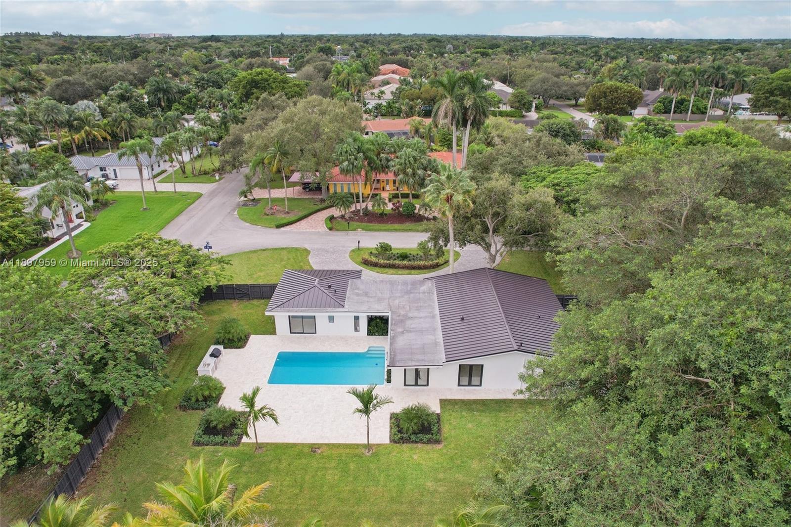 AVOCADO ACRES 1ST ADDN - Residential