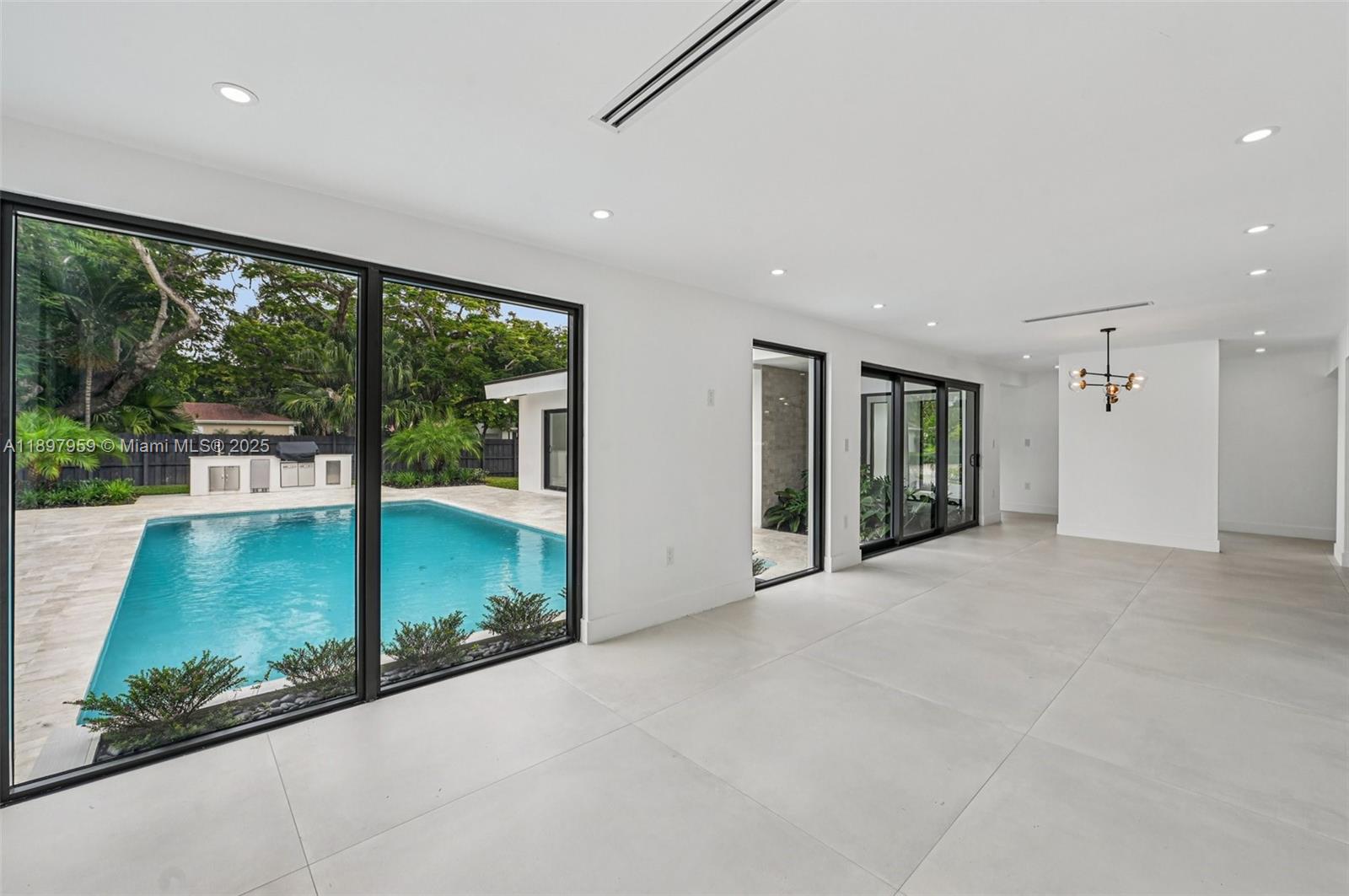 AVOCADO ACRES 1ST ADDN - Residential