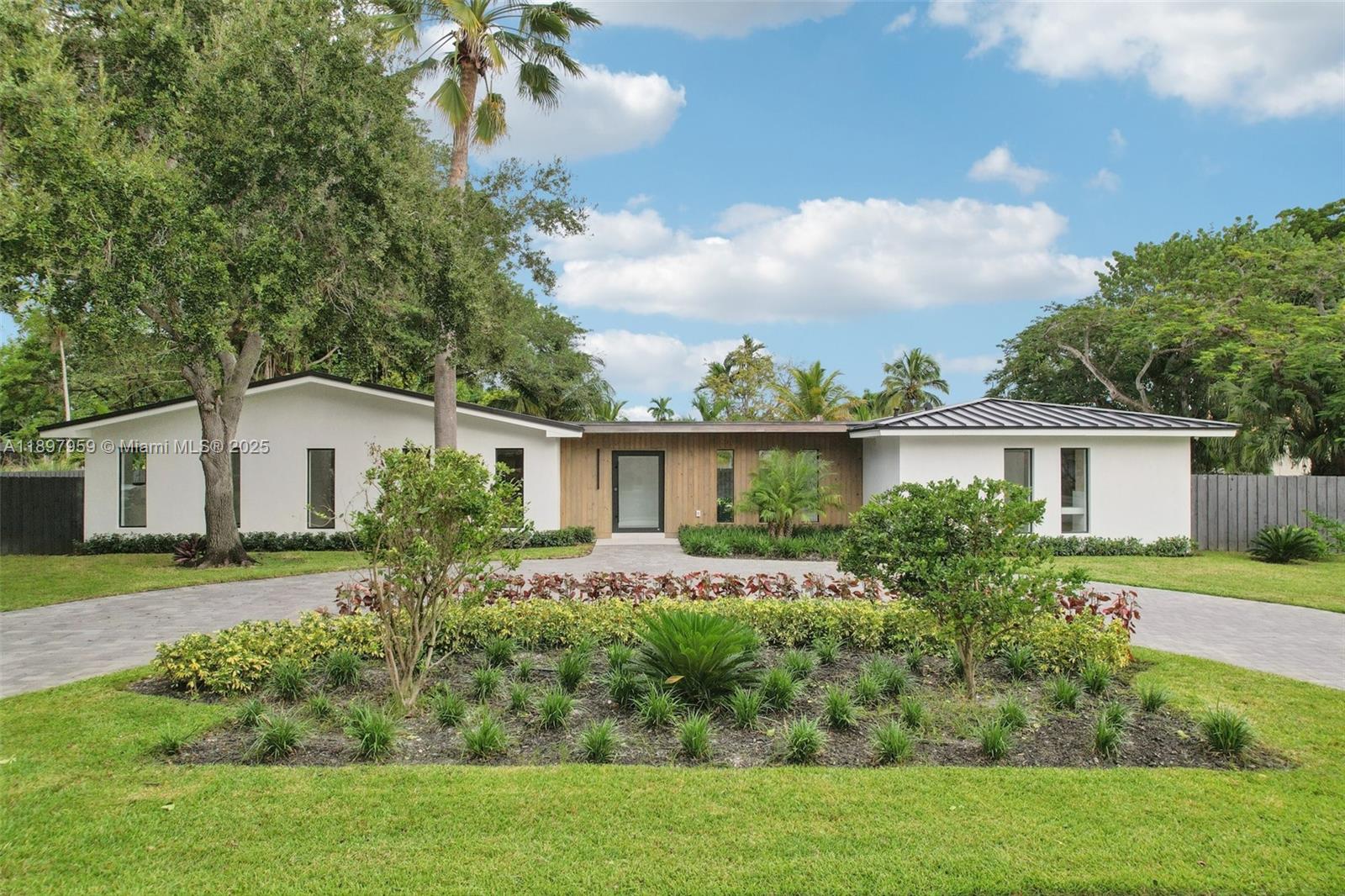 AVOCADO ACRES 1ST ADDN - Residential