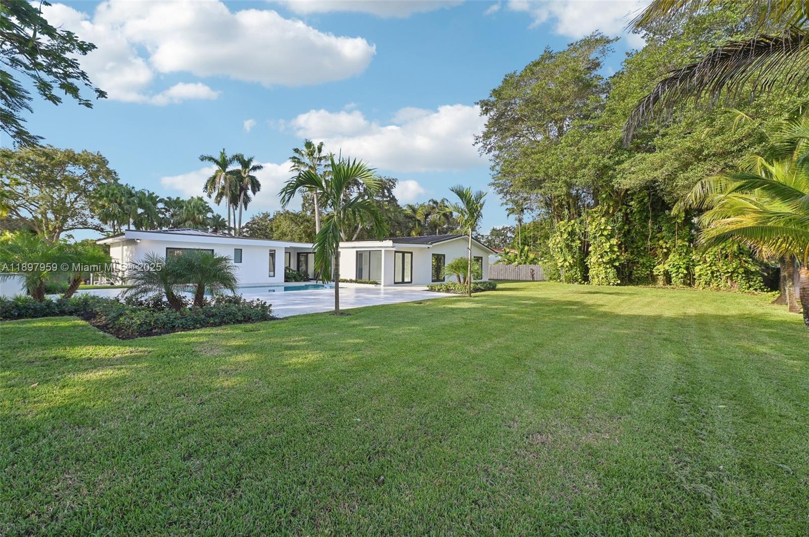 AVOCADO ACRES 1ST ADDN - Residential